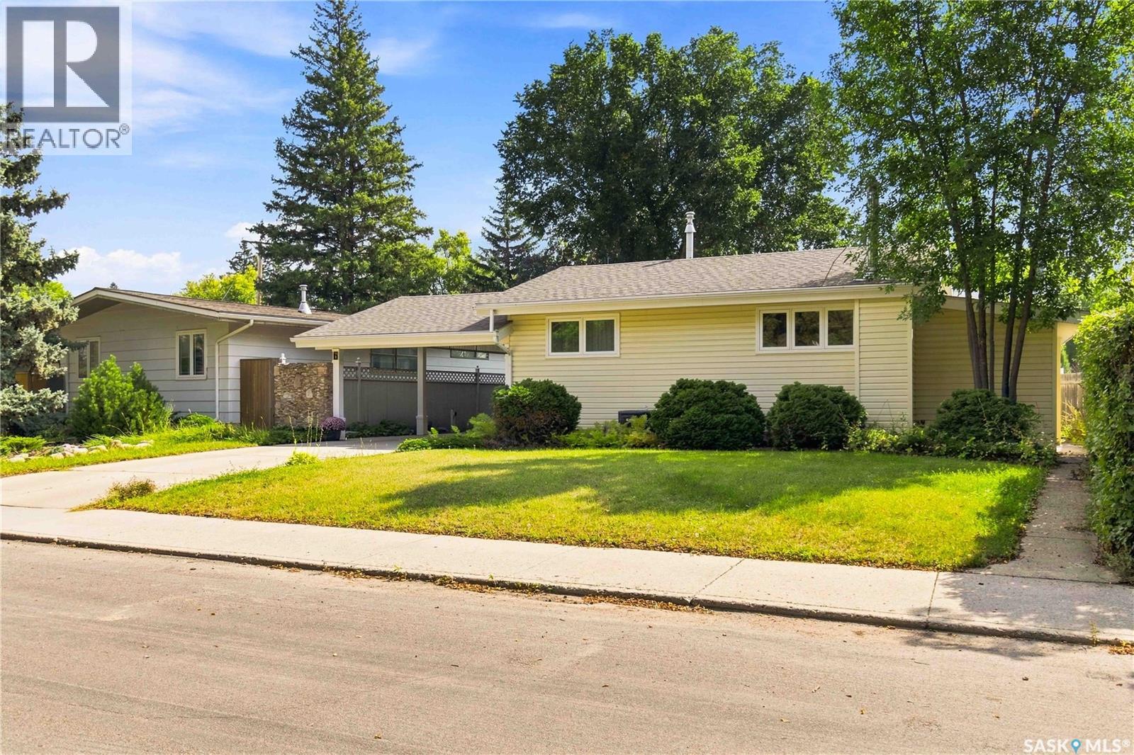 6 Murphy Crescent, Saskatoon, Saskatchewan  S7J 2T4 - Photo 2 - SK047061