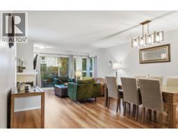 303 106 W KINGS ROAD, North Vancouver, British Columbia