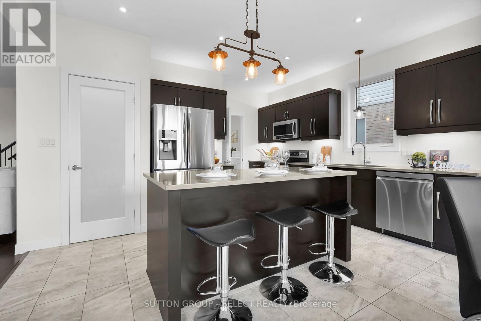 2080 Wateroak Drive, London North, Ontario  N6G 0P9 - Photo 9 - X13727904