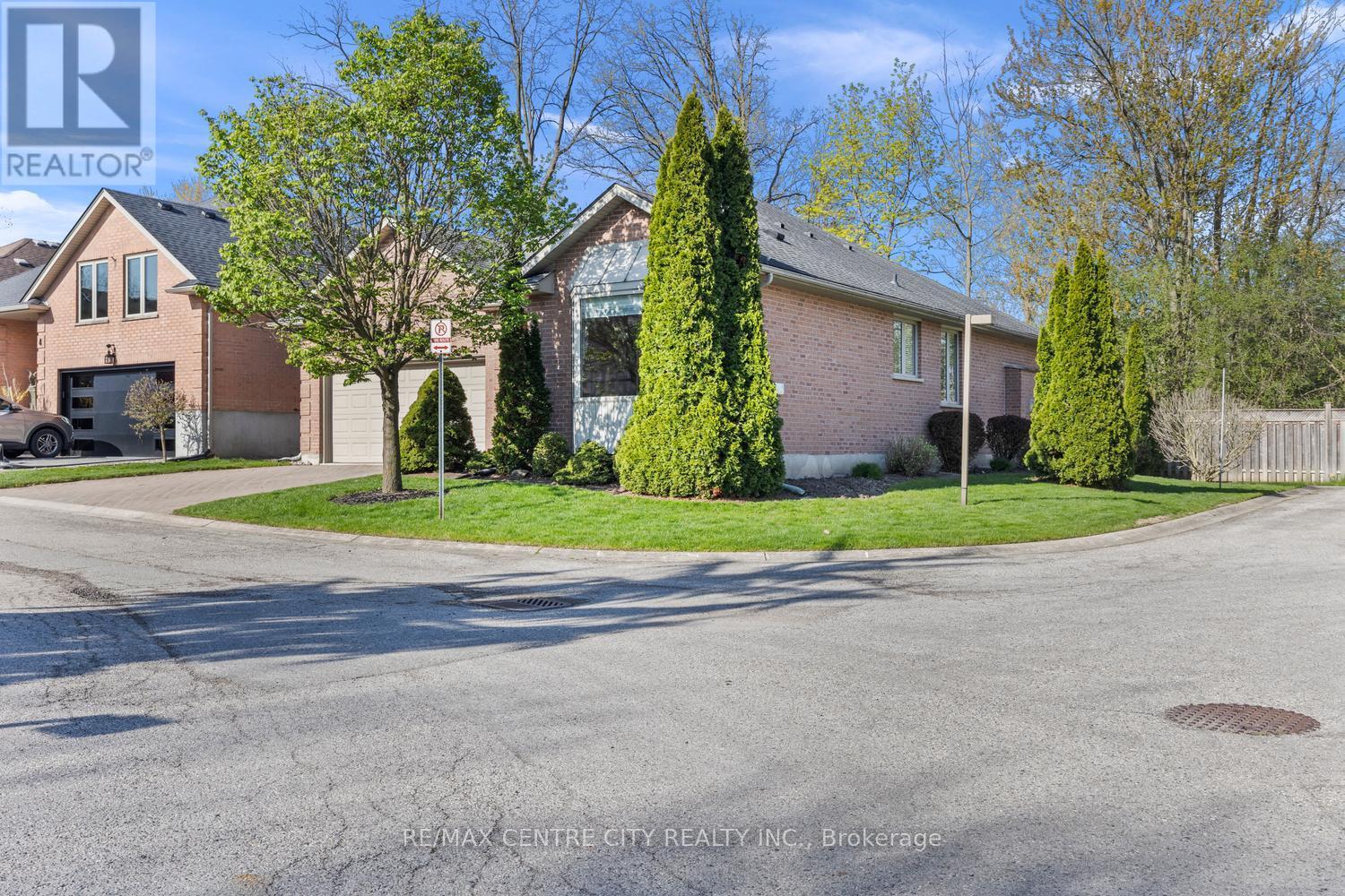 5 - 448 Commissioners Road E, London South, Ontario  N6C 2T7 - Photo 2 - X13727934