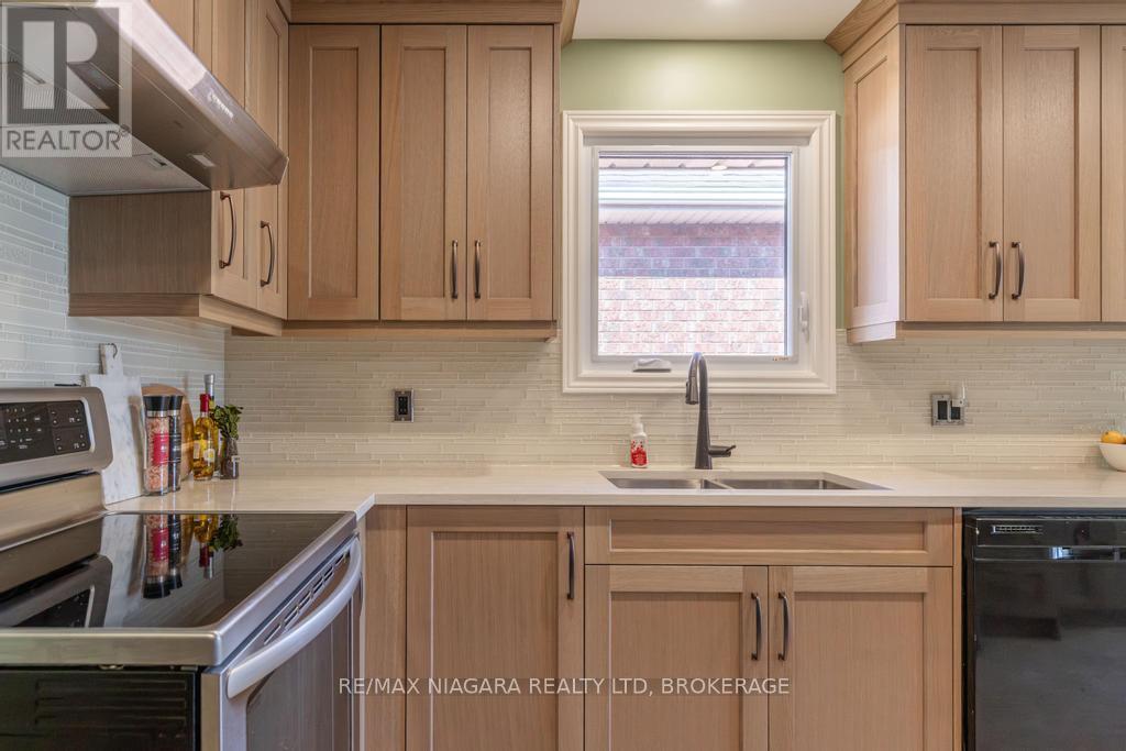 27 Andrea Drive, St. Catharines, Ontario  L2S 3N7 - Photo 12 - X13725526