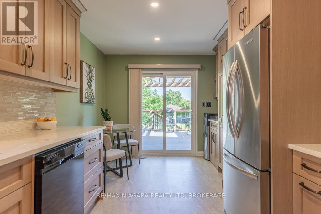 27 Andrea Drive, St. Catharines, Ontario  L2S 3N7 - Photo 13 - X13725526