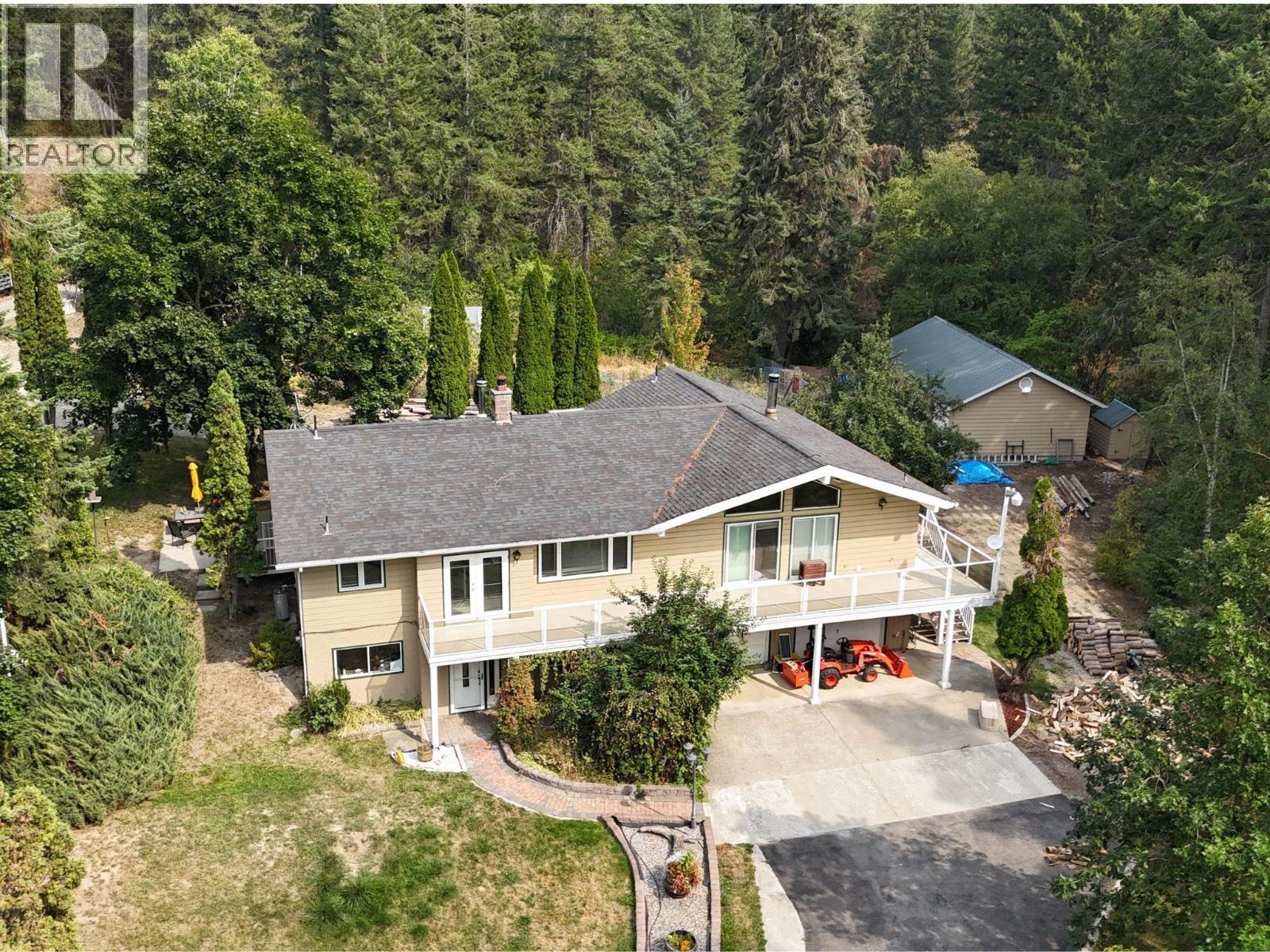 1270 Fox Tree Road, Lister, British Columbia  V0B 1G2 - Photo 2 - 10398681