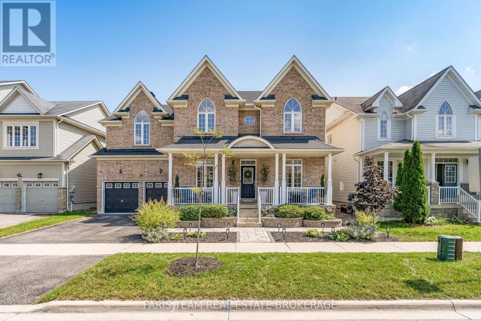 31 THE QUEENSWAY, Barrie, Ontario