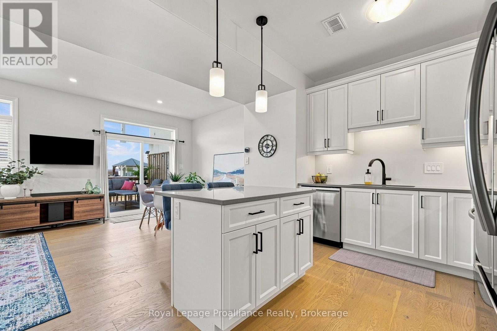 14 Otonabee Street, Belleville, Ontario  K8N 0T3 - Photo 3 - X13727854