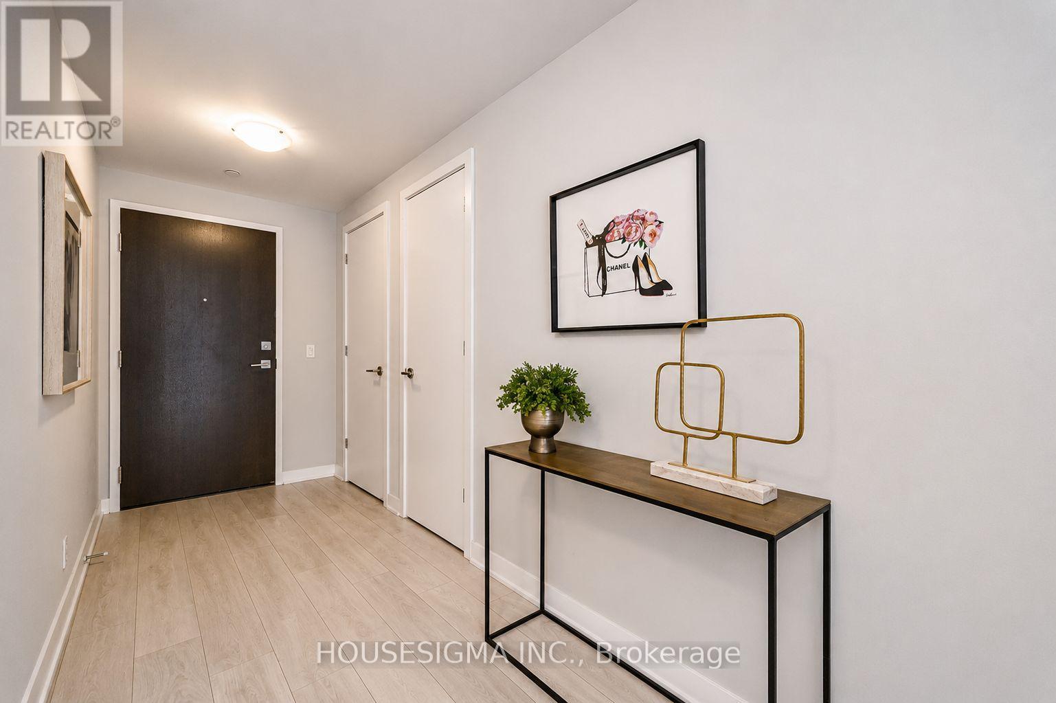 3705 - 2221 Yonge Street, Toronto, Ontario  M4S 2B4 - Photo 2 - C13727842