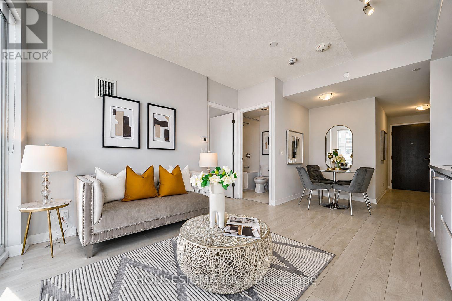 3705 - 2221 Yonge Street, Toronto, Ontario  M4S 2B4 - Photo 3 - C13727842