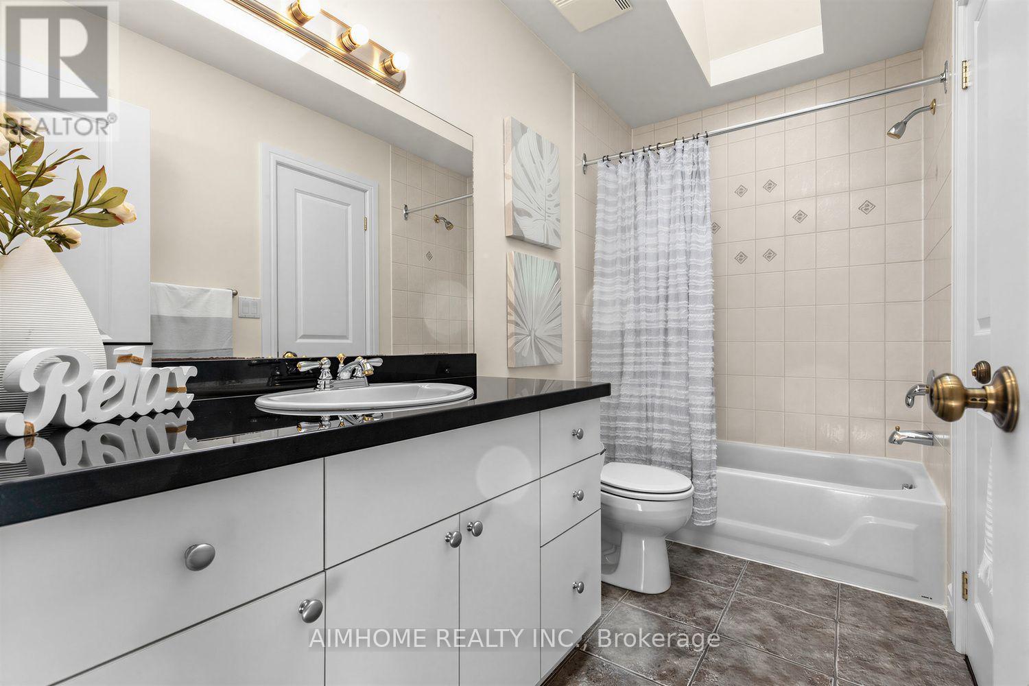 16 Carney Road, Toronto, Ontario  M2M 1T2 - Photo 22 - C13727896
