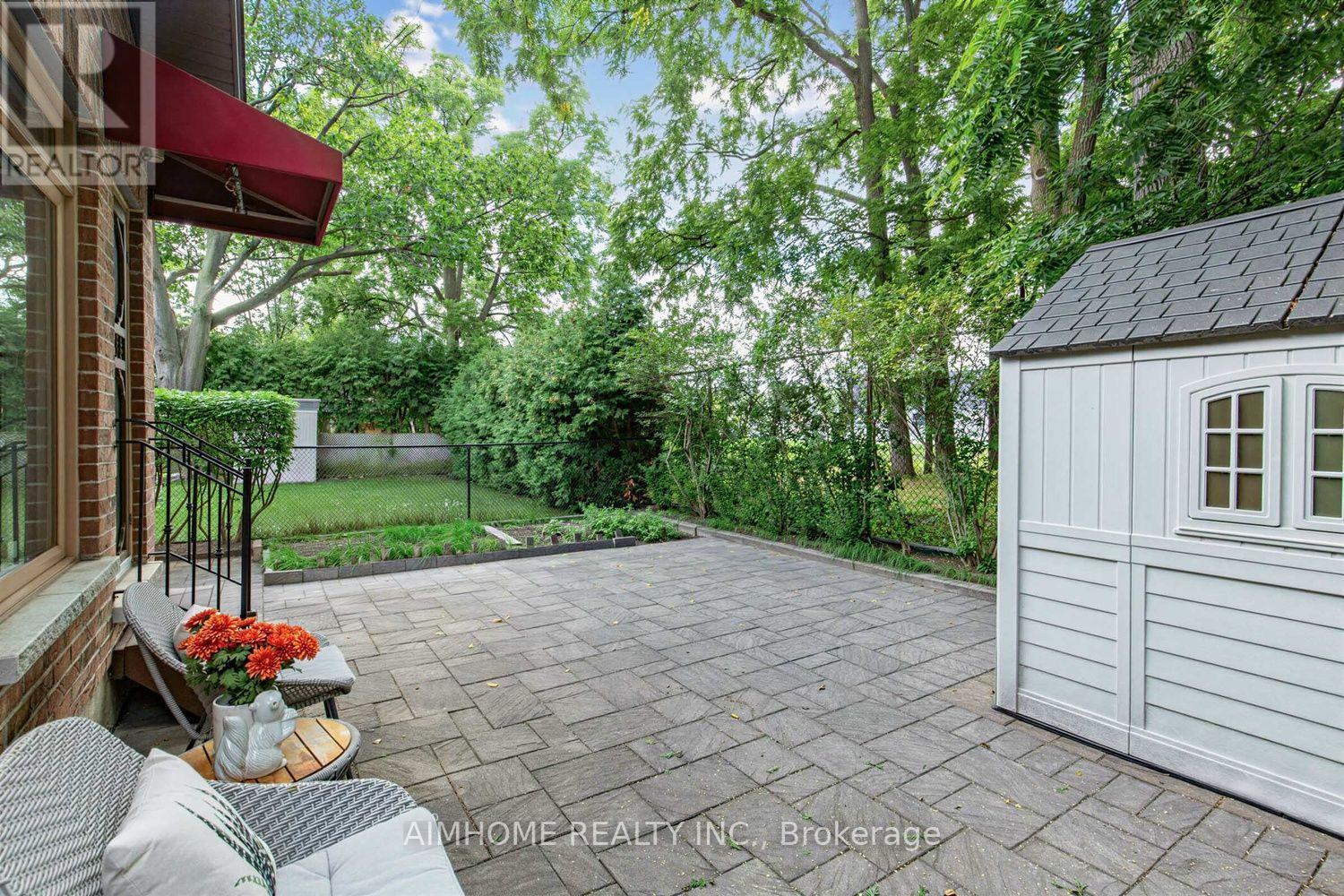 16 Carney Road, Toronto, Ontario  M2M 1T2 - Photo 31 - C13727896