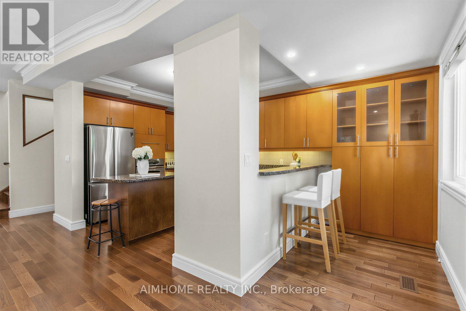 16 Carney Road, Toronto, Ontario  M2M 1T2 - Photo 7 - C13727896