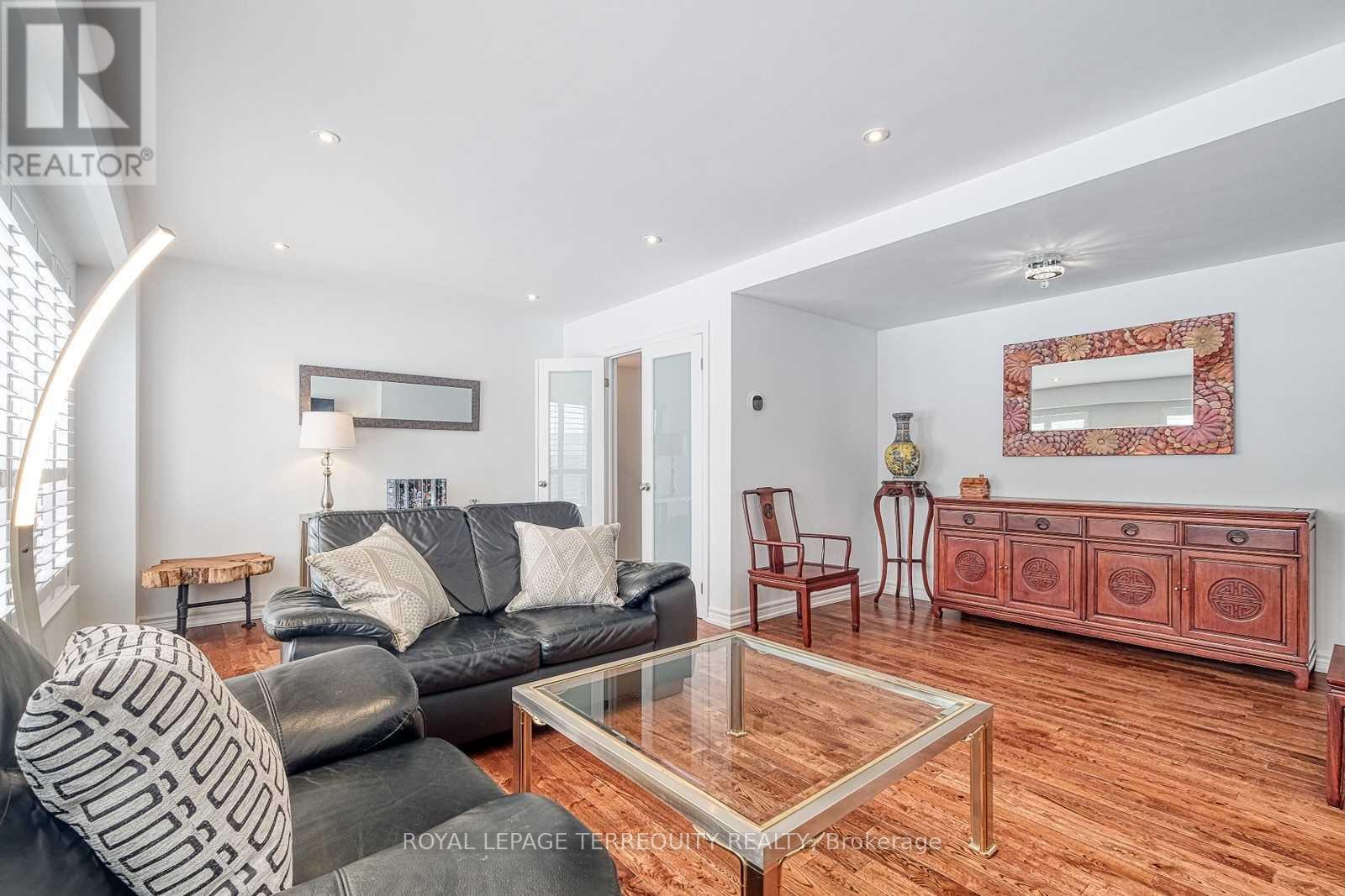 44 - 26 Nebula Star Way, Toronto, Ontario  M2J 1M8 - Photo 5 - C13727936
