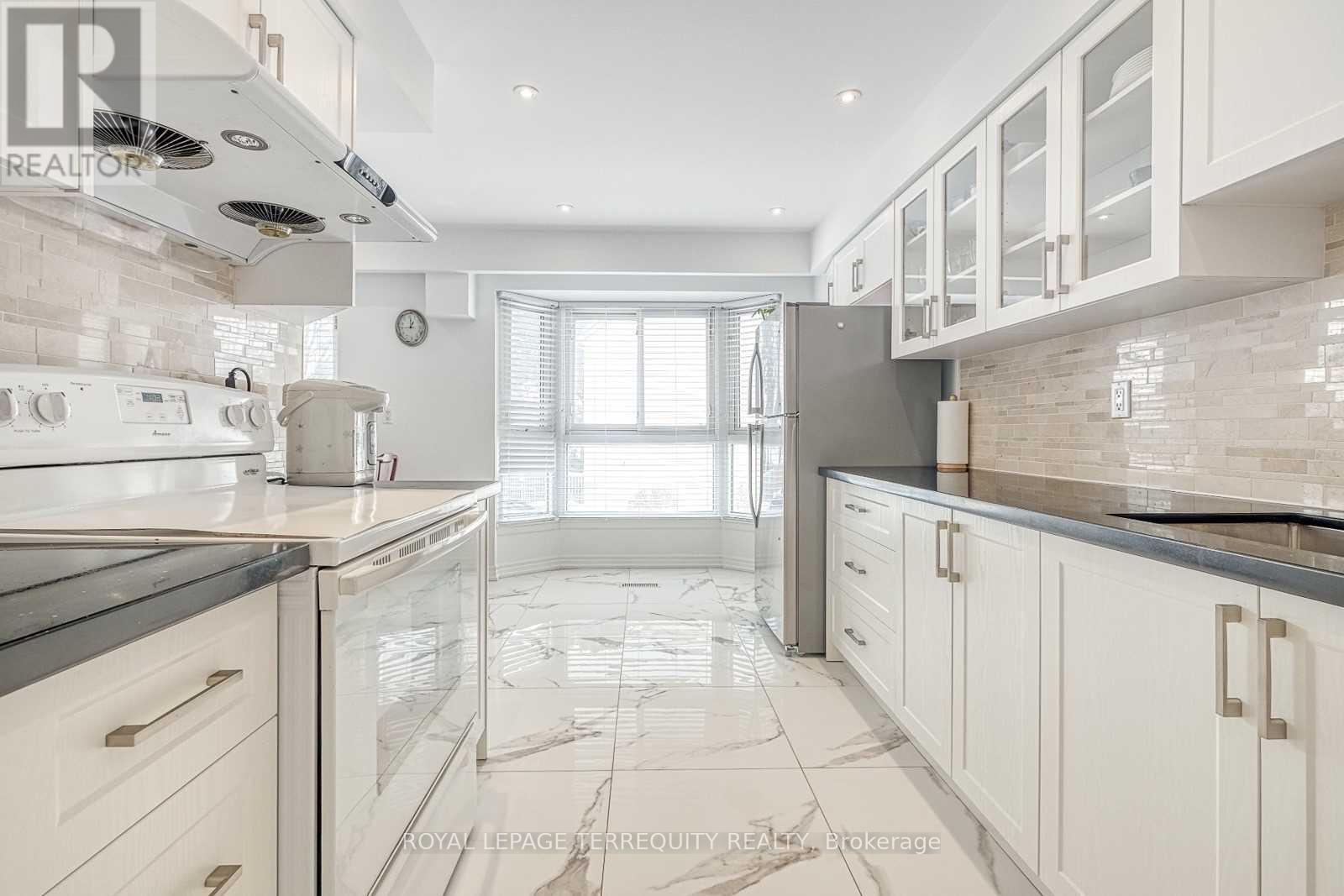 44 - 26 Nebula Star Way, Toronto, Ontario  M2J 1M8 - Photo 9 - C13727936
