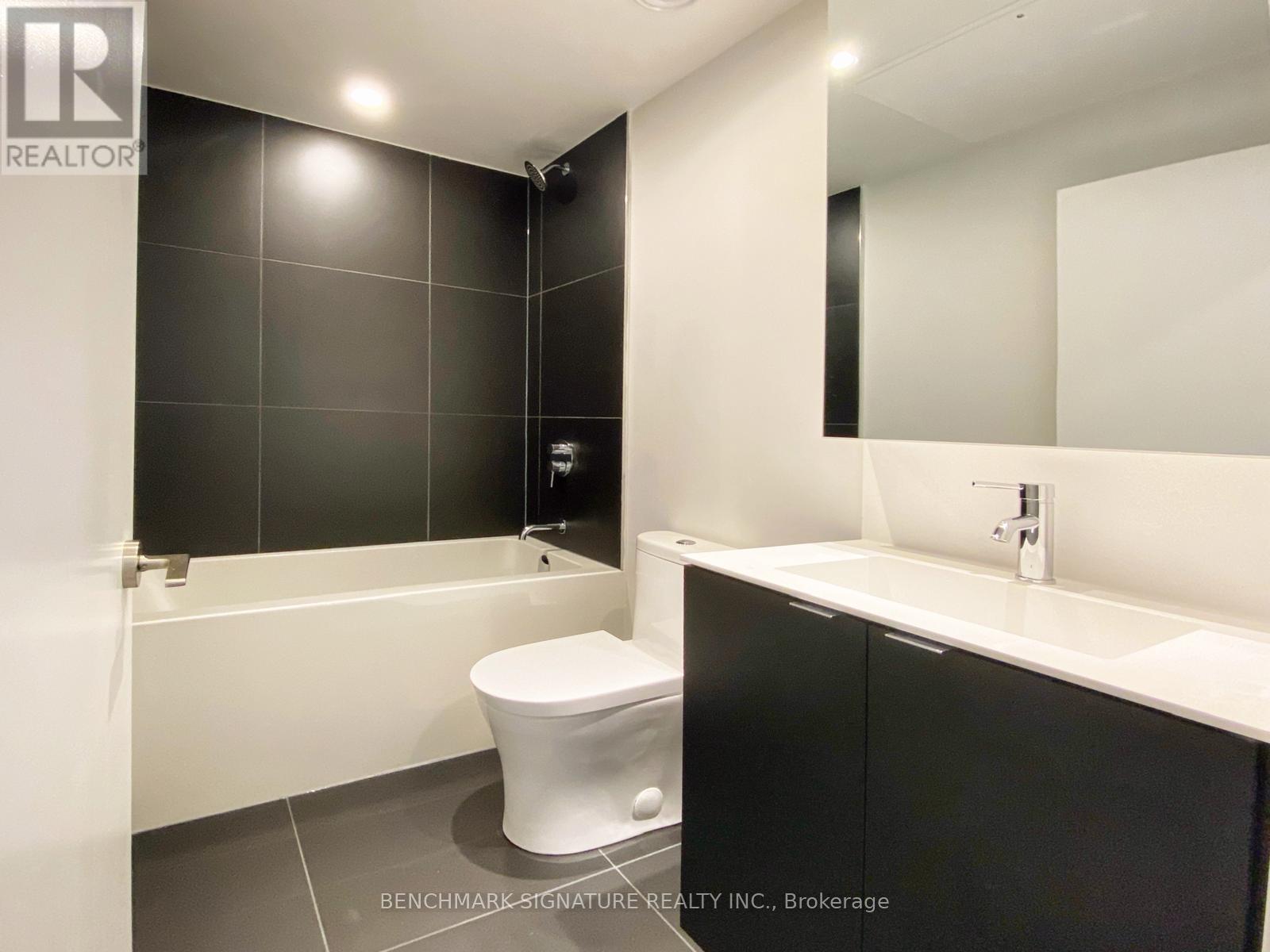 1722 - 20 Edward Street, Toronto, Ontario  M5G 1C9 - Photo 6 - C13727968