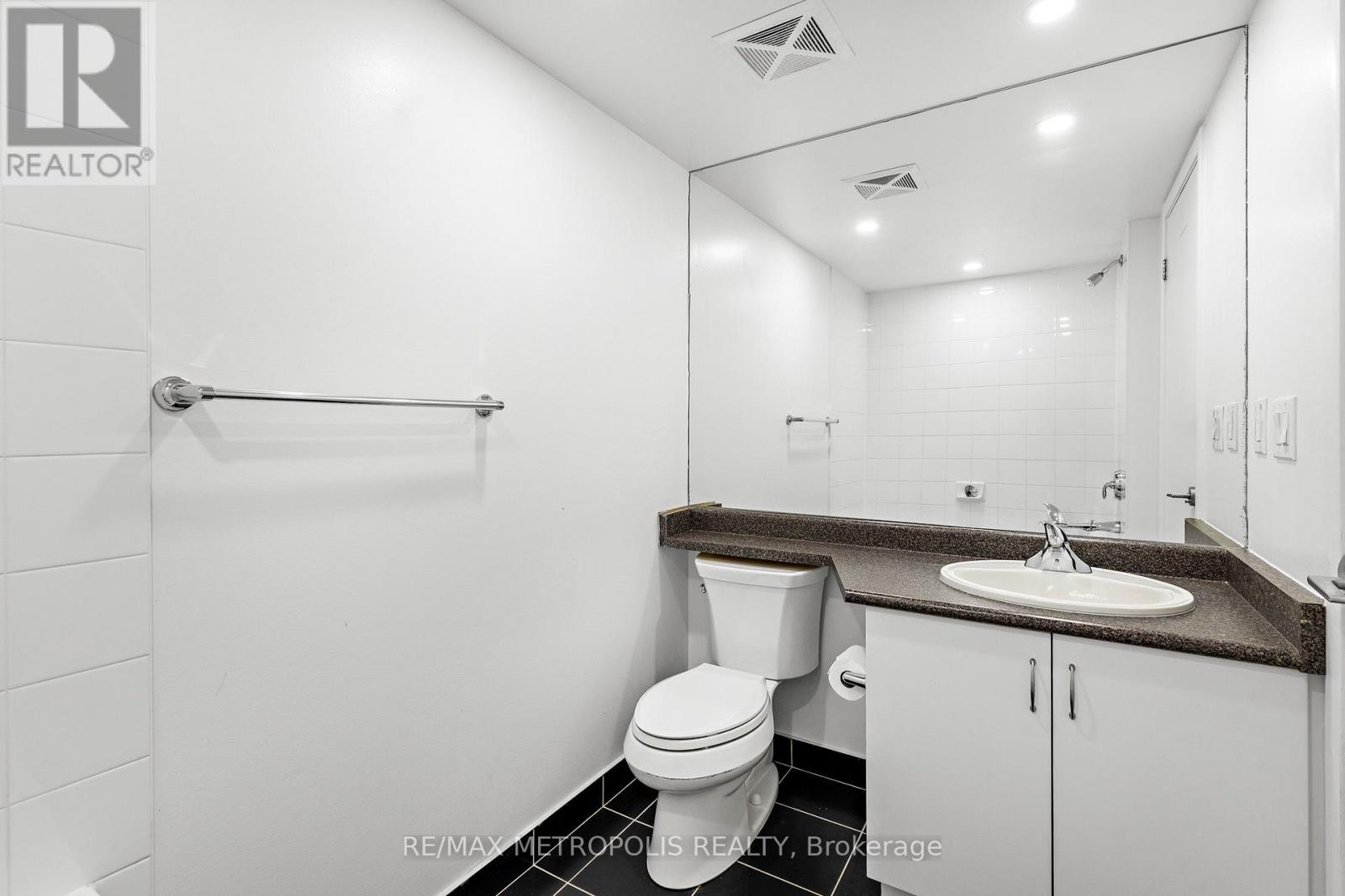 678 - 209 Fort York Boulevard, Toronto, Ontario  M5V 4A1 - Photo 21 - C13727988