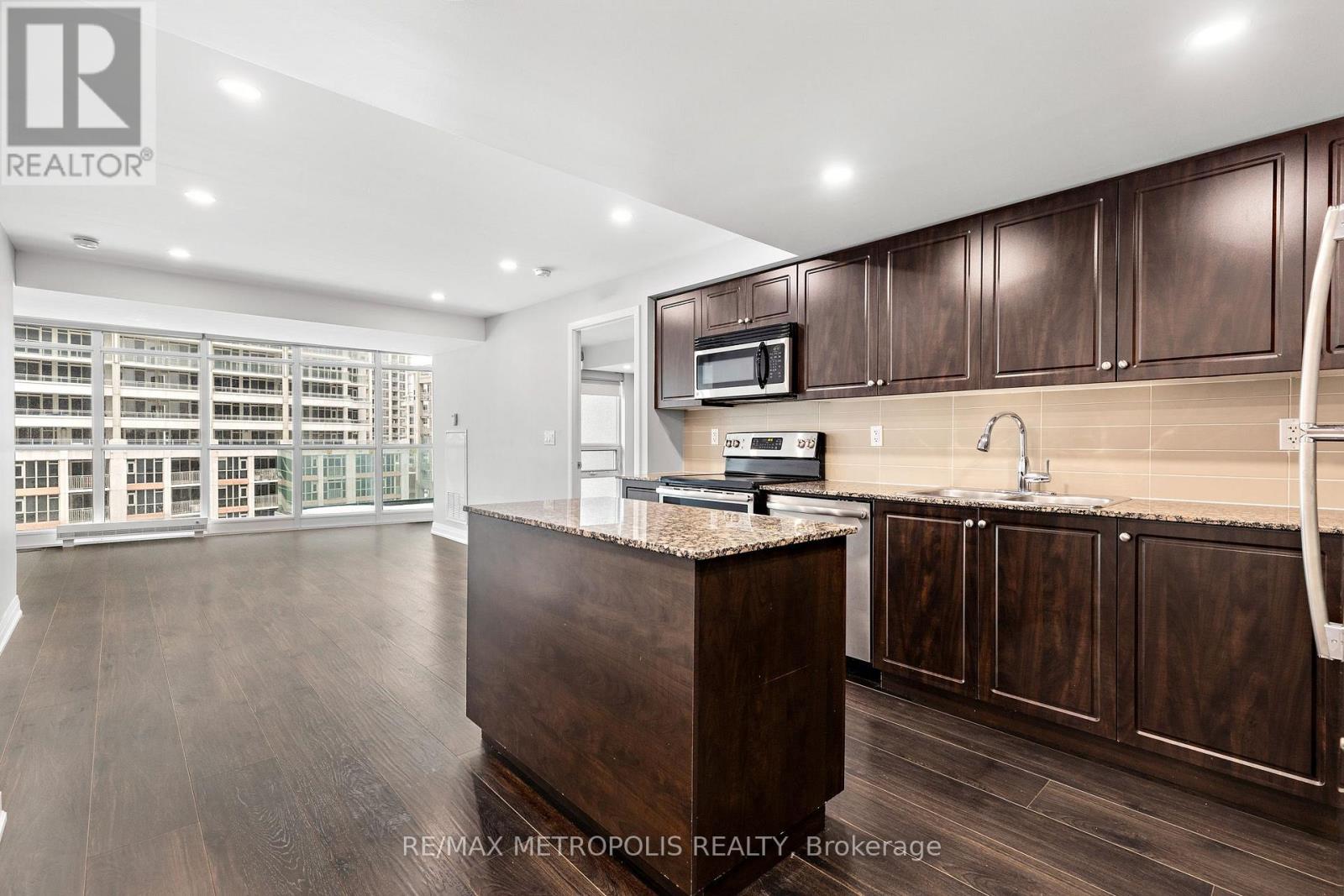 678 - 209 Fort York Boulevard, Toronto, Ontario  M5V 4A1 - Photo 3 - C13727988