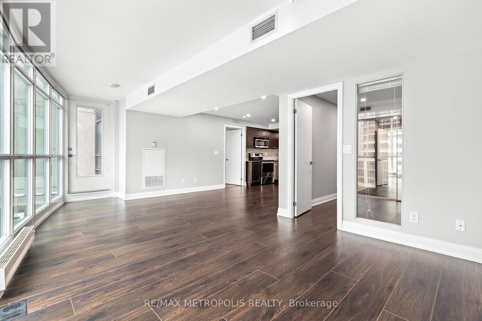 678 - 209 Fort York Boulevard, Toronto, Ontario  M5V 4A1 - Photo 4 - C13727988
