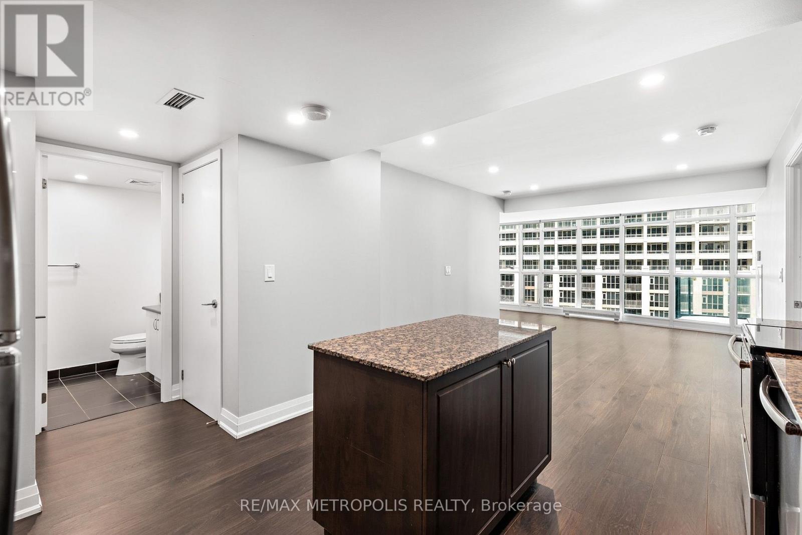 678 - 209 Fort York Boulevard, Toronto, Ontario  M5V 4A1 - Photo 5 - C13727988