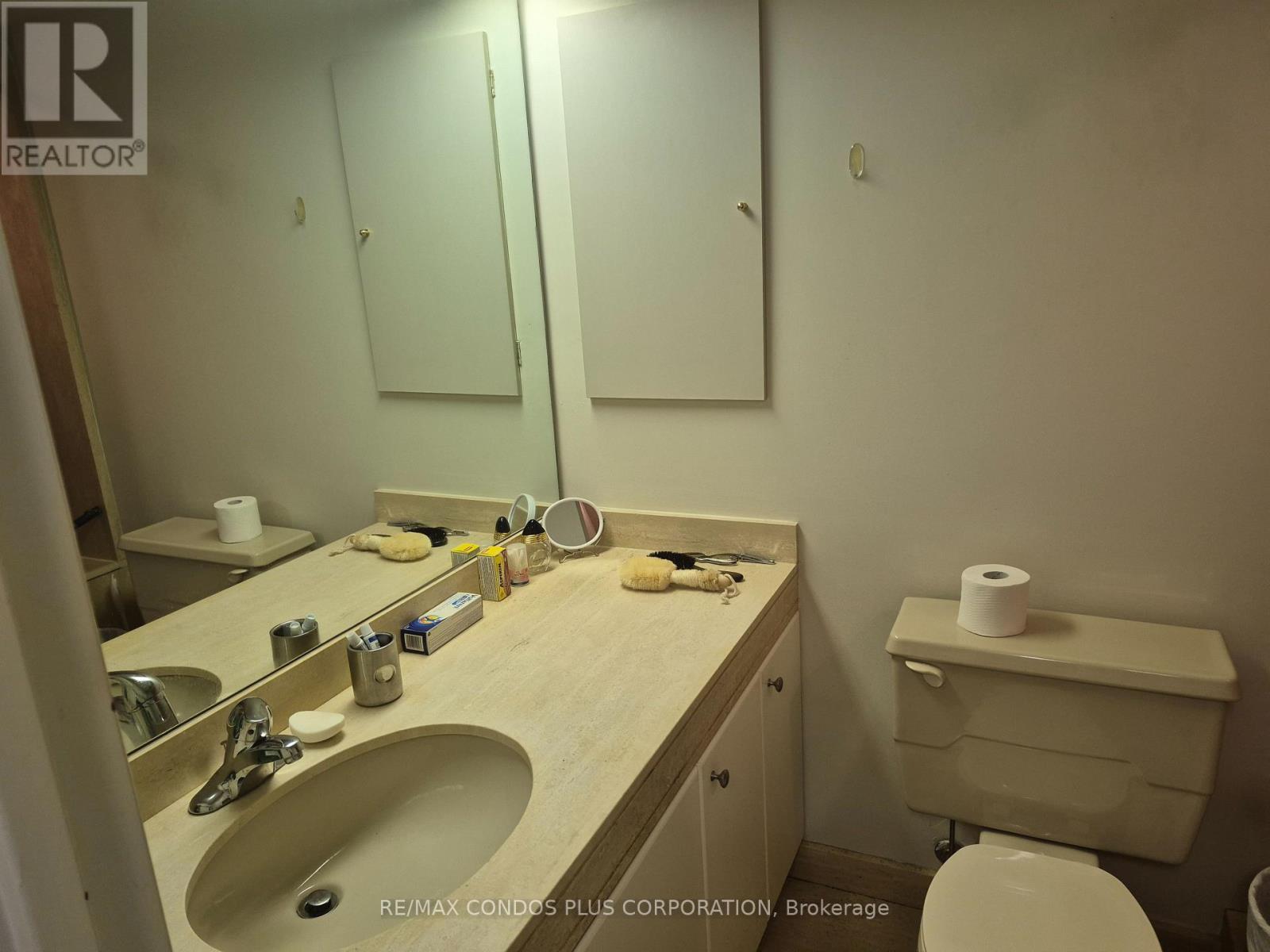 1914 - 55 Harbour Square, Toronto, Ontario  M5J 2L1 - Photo 10 - C13728004