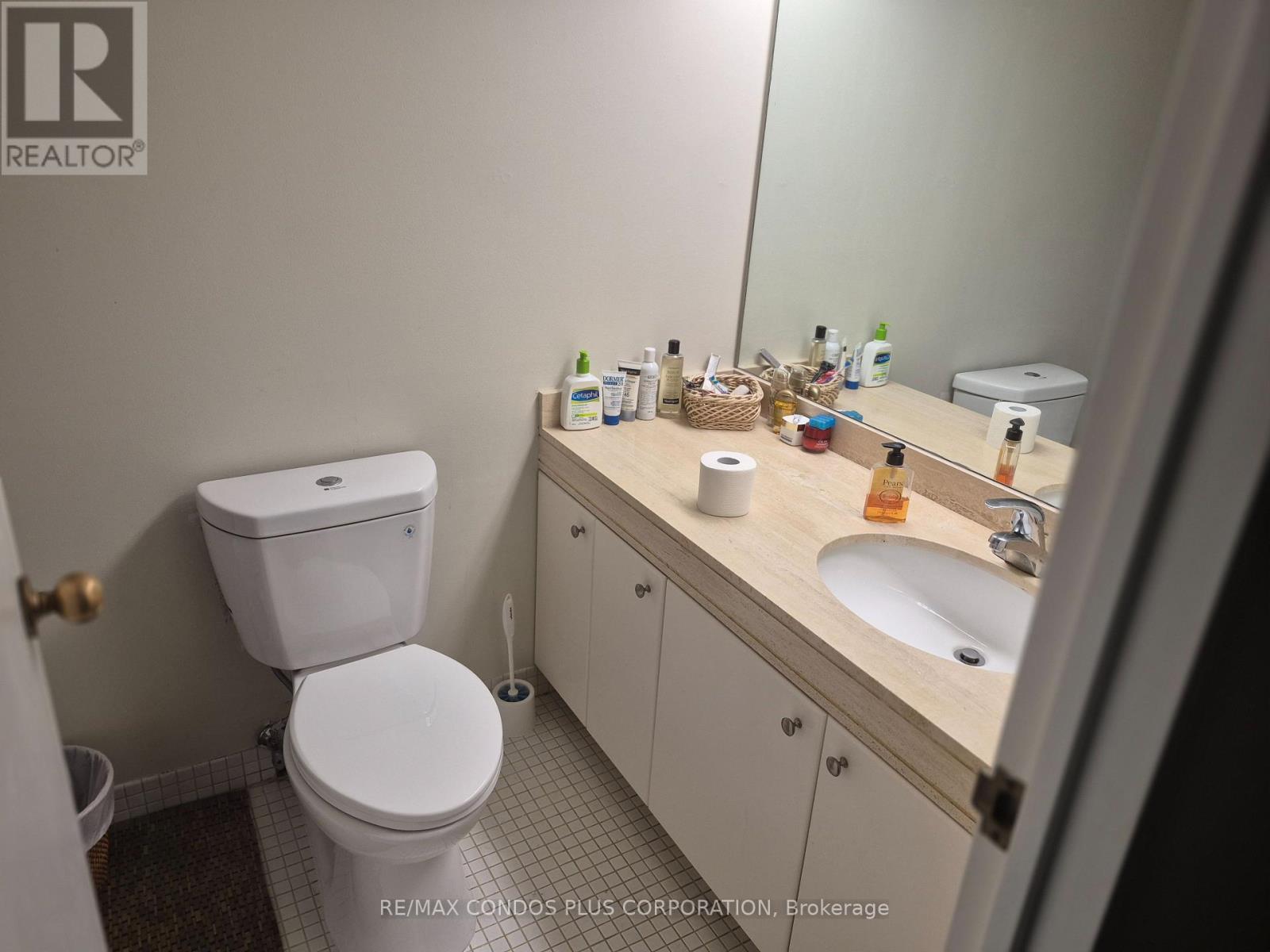 1914 - 55 Harbour Square, Toronto, Ontario  M5J 2L1 - Photo 11 - C13728004