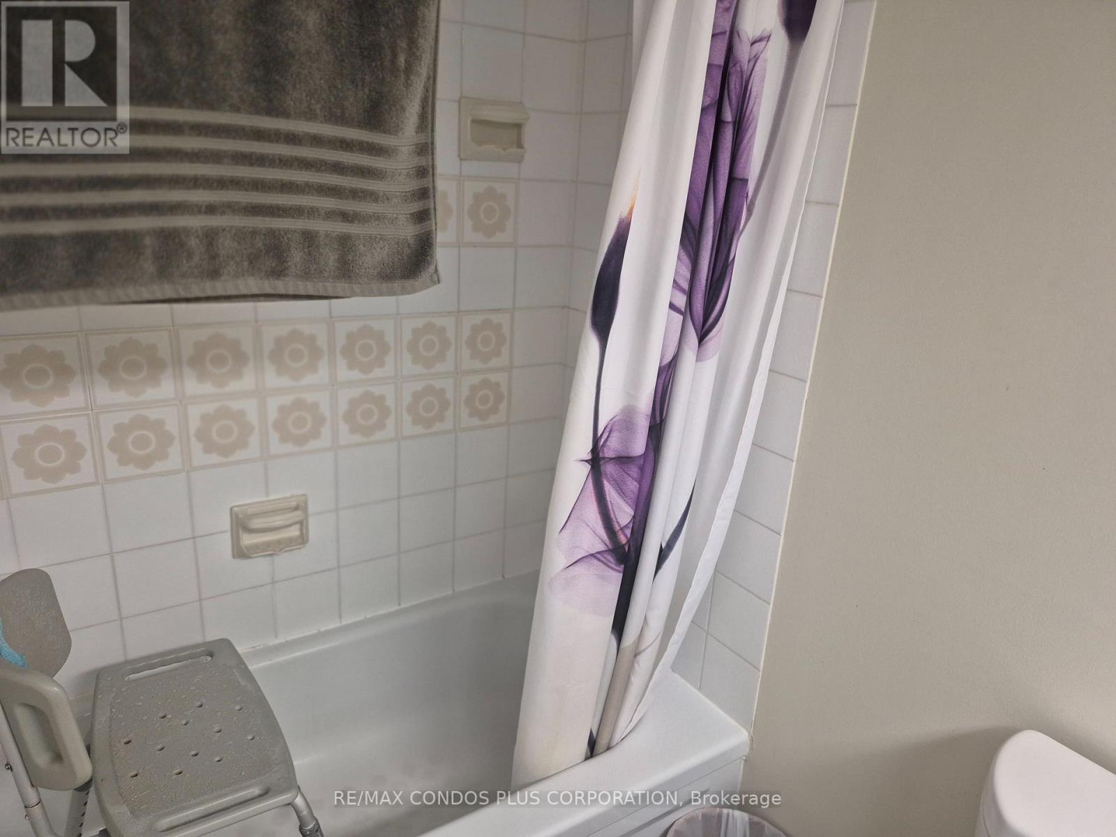 1914 - 55 Harbour Square, Toronto, Ontario  M5J 2L1 - Photo 12 - C13728004