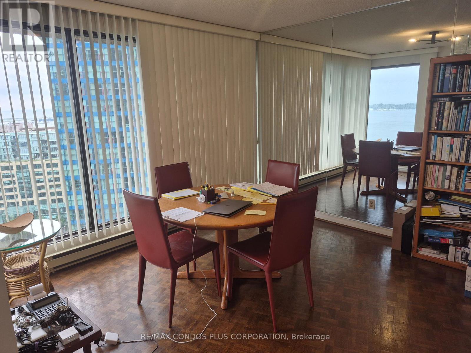 1914 - 55 Harbour Square, Toronto, Ontario  M5J 2L1 - Photo 2 - C13728004