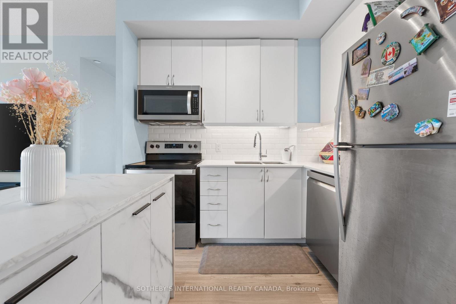 809 - 3220 Sheppard Avenue E, Toronto, Ontario  M1T 0B7 - Photo 3 - E13727946