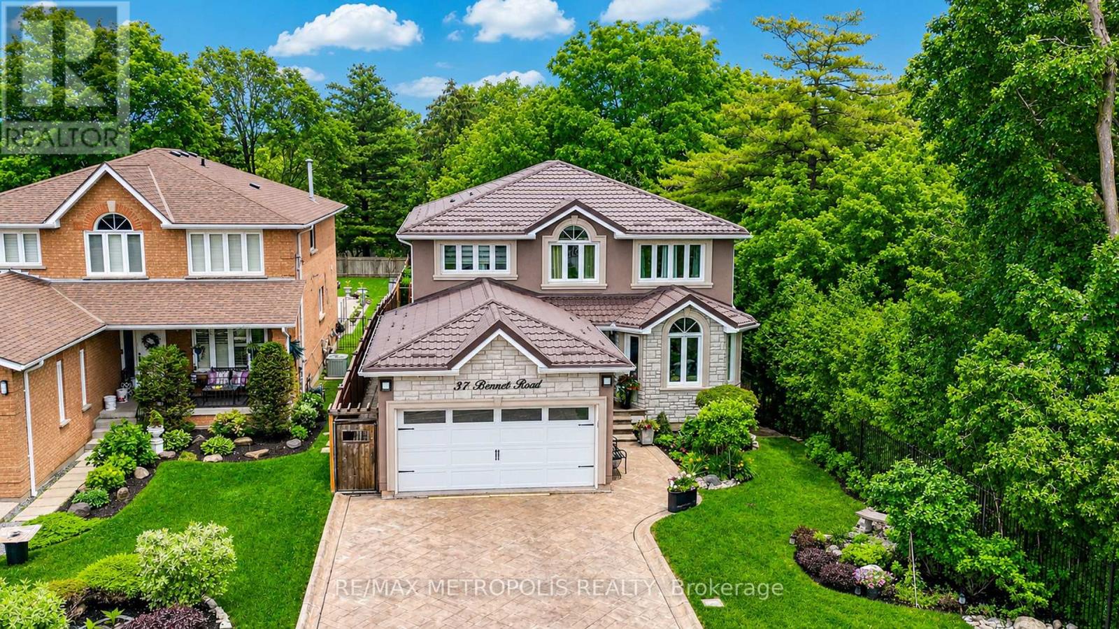 37 Bennett Road, Toronto, Ontario  M1E 3Y1 - Photo 2 - E13727950