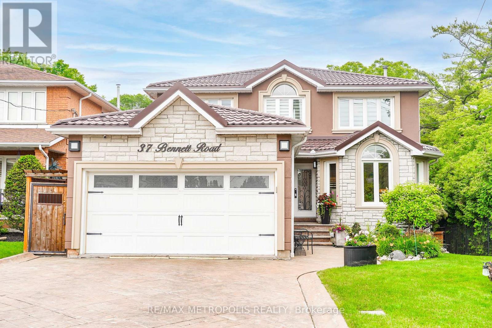 37 Bennett Road, Toronto, Ontario  M1E 3Y1 - Photo 7 - E13727950
