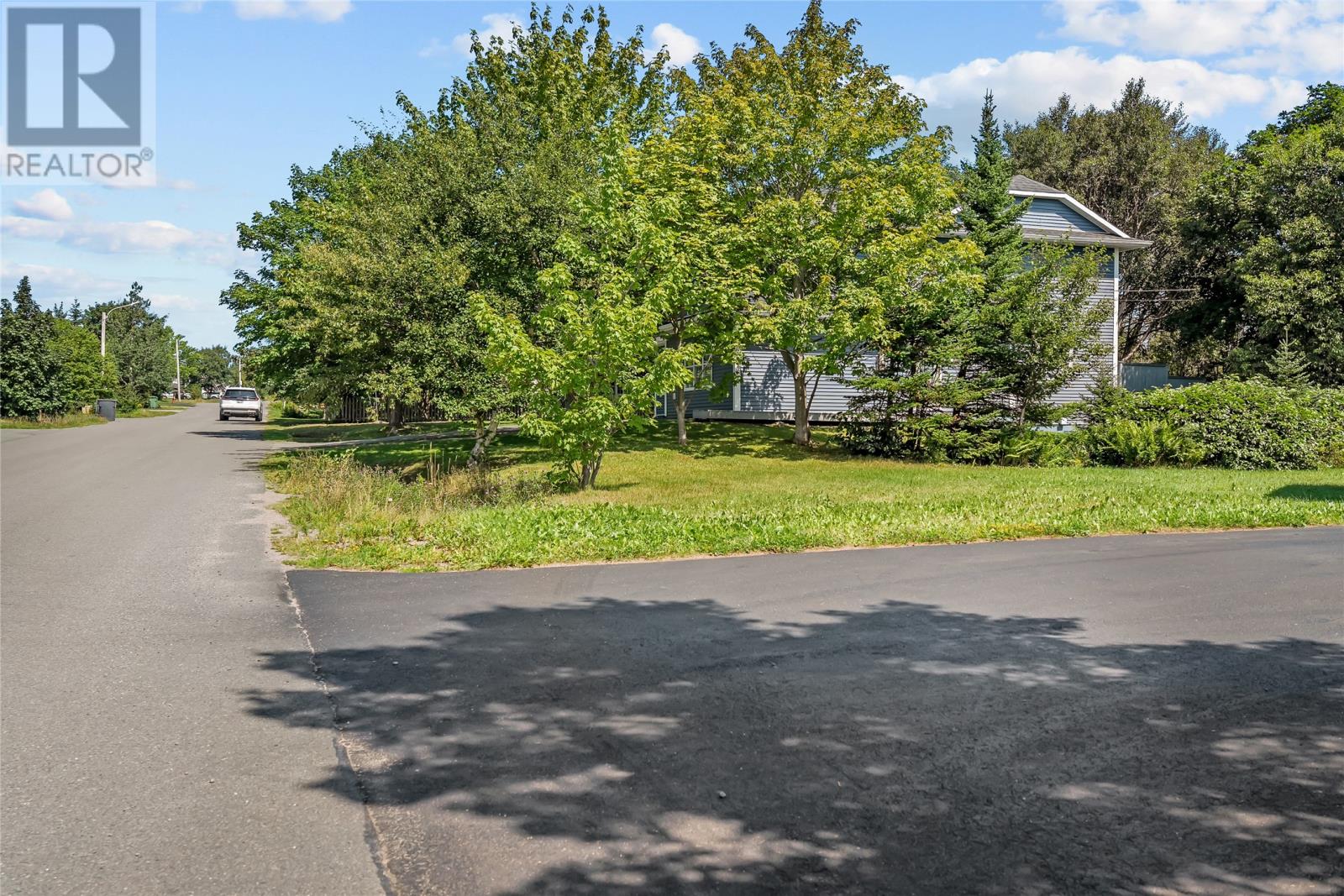 22 Greenhill Crescent, Burin — photo 3