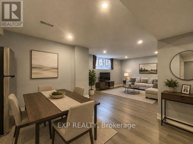52 HEREFORDSHIRE CRESCENT, East Gwillimbury, Ontario