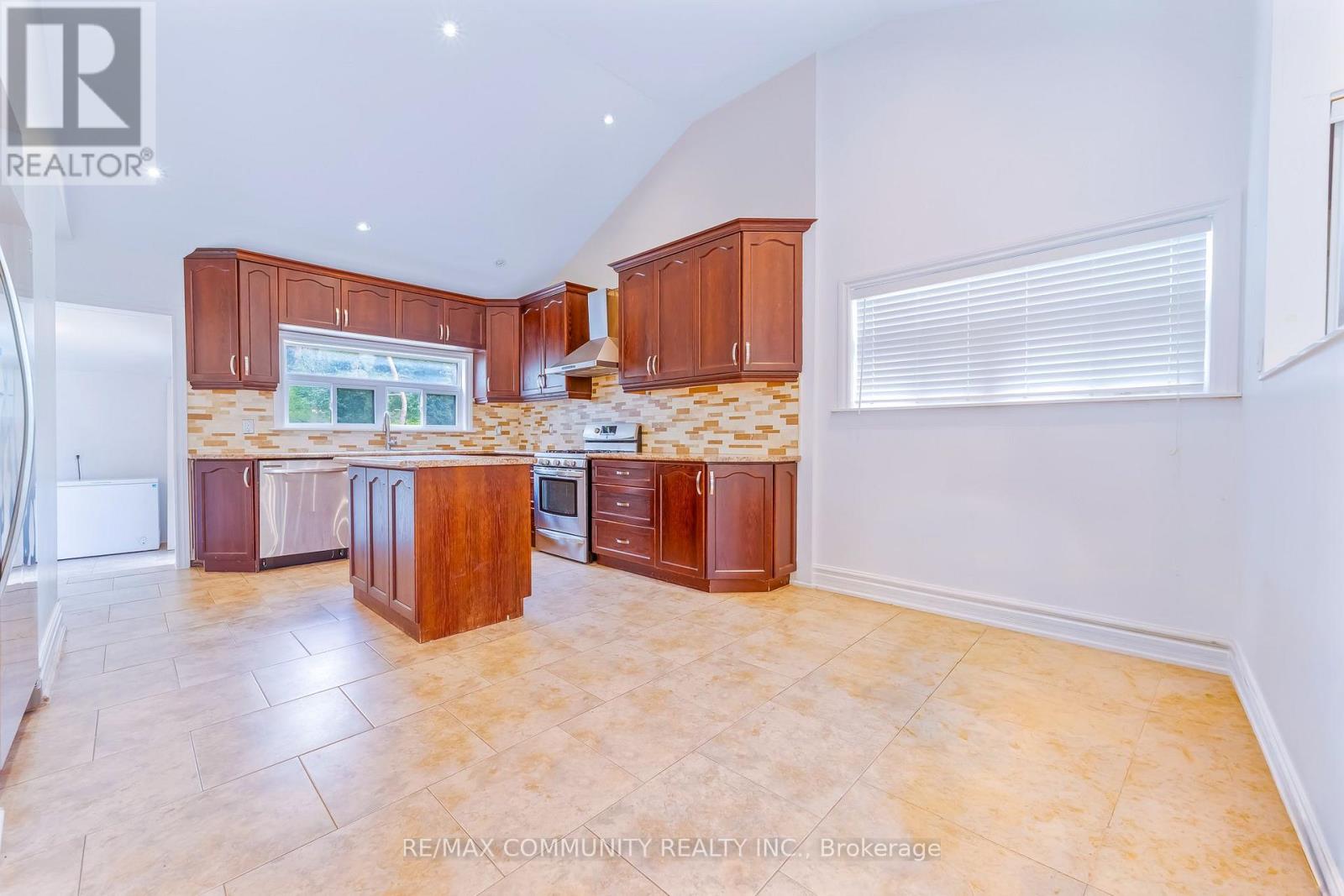 5154 Aurora Road, Whitchurch-Stouffville, Ontario  L4A 7X4 - Photo 13 - N13727914