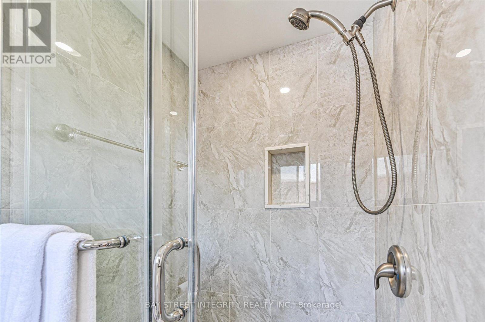 27 Samantha Circle, Richmond Hill, Ontario  L4B 2R7 - Photo 23 - N13727960