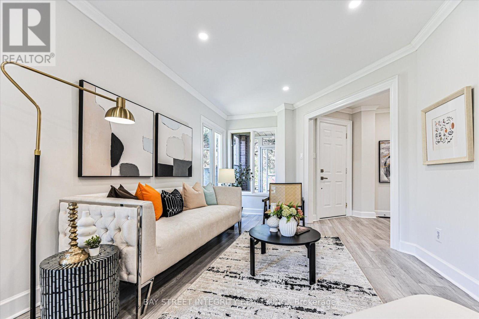27 Samantha Circle, Richmond Hill, Ontario  L4B 2R7 - Photo 6 - N13727960