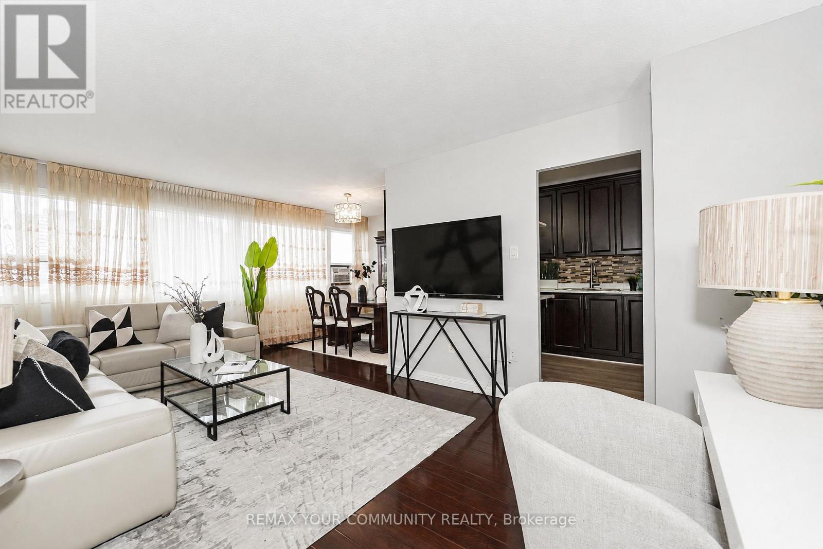 1105 - 100 Leeward Glenway, Toronto, Ontario M3C 2Z1 - Photo 4 - C13728034