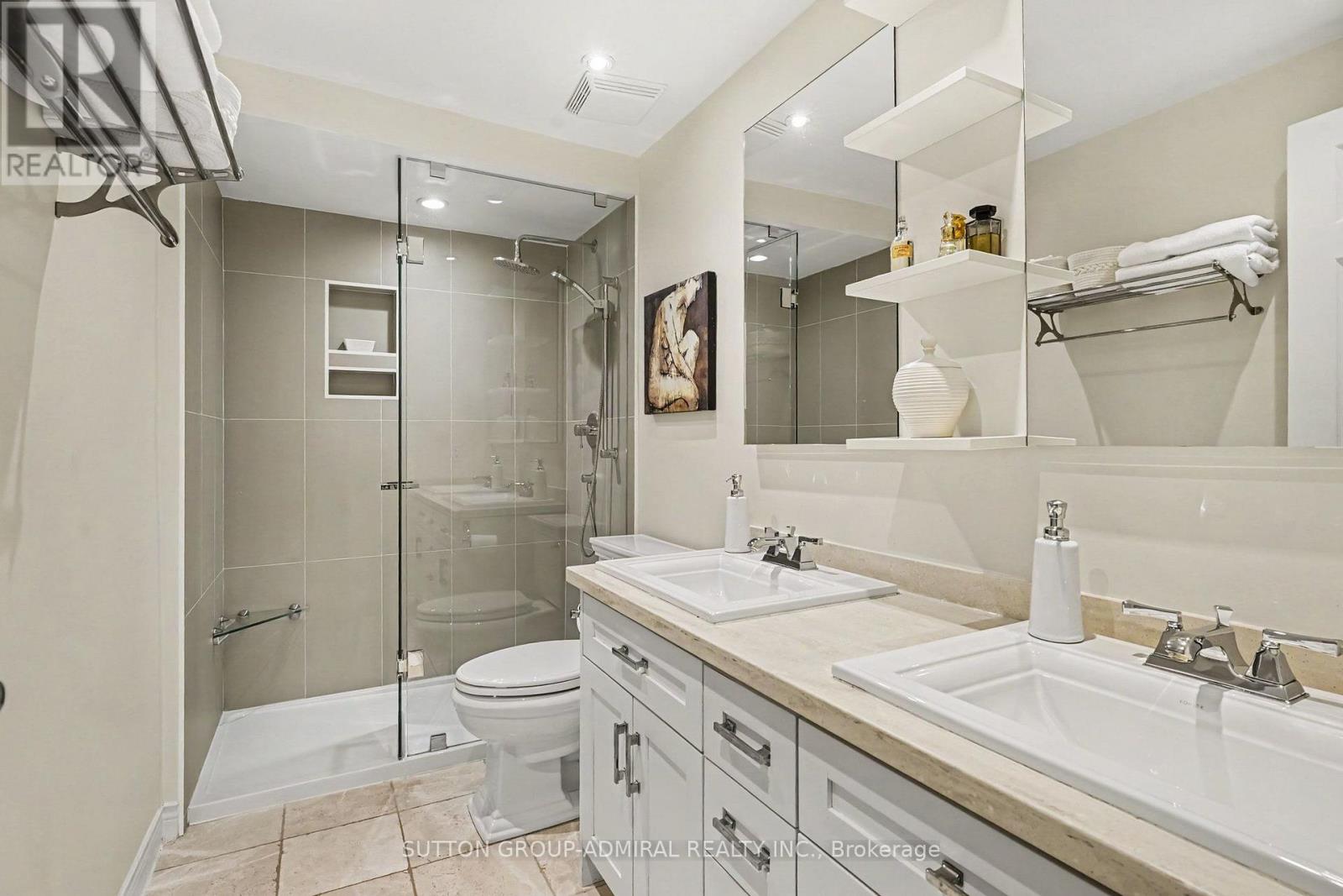 1230 Cornerbrook Place, Mississauga, Ontario  L5C 3J4 - Photo 22 - W13727844