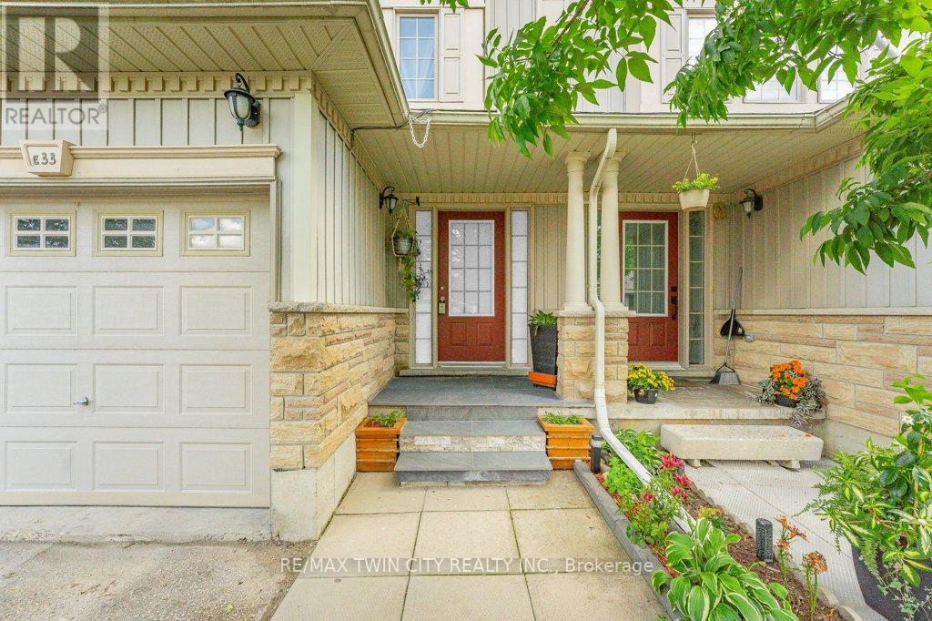 E33 - 110 Activa Avenue, Kitchener, Ontario  N2E 4K4 - Photo 4 - X13727926