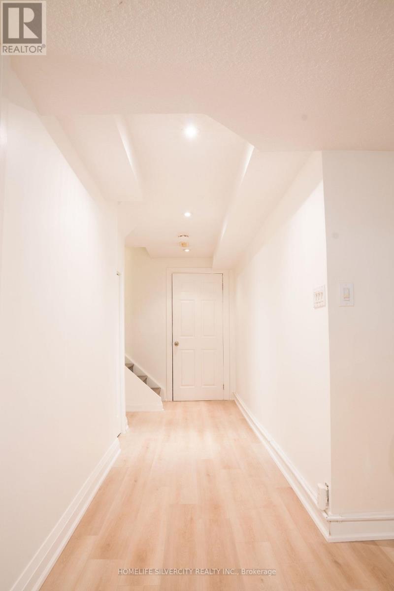 685 North Leaksdale Circle, London South, Ontario  N6M 1M1 - Photo 33 - X13727998