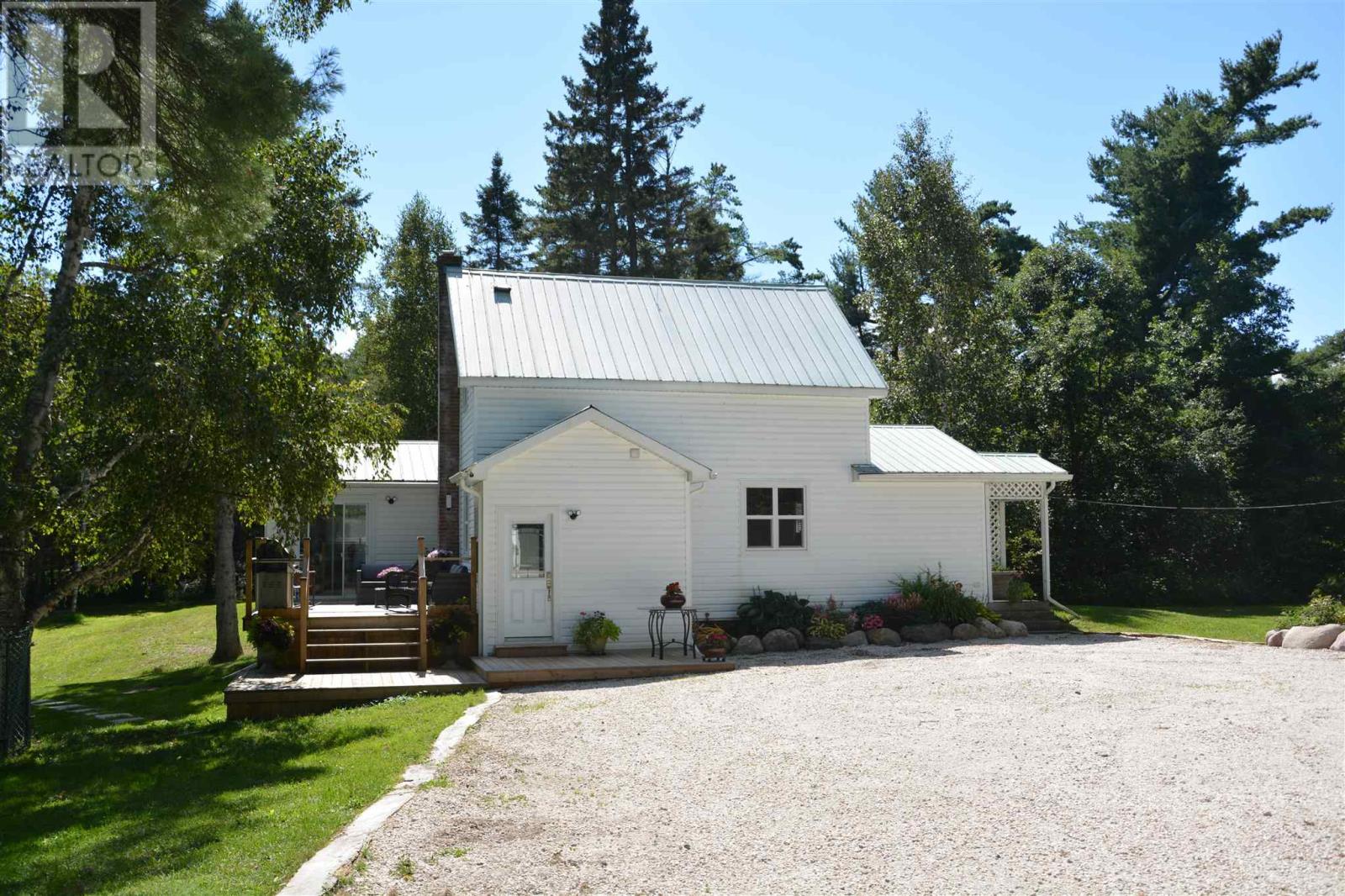 26 Centre Line Rd, Bruce Mines, Ontario  P0R 1C0 - Photo 10 - SM262378