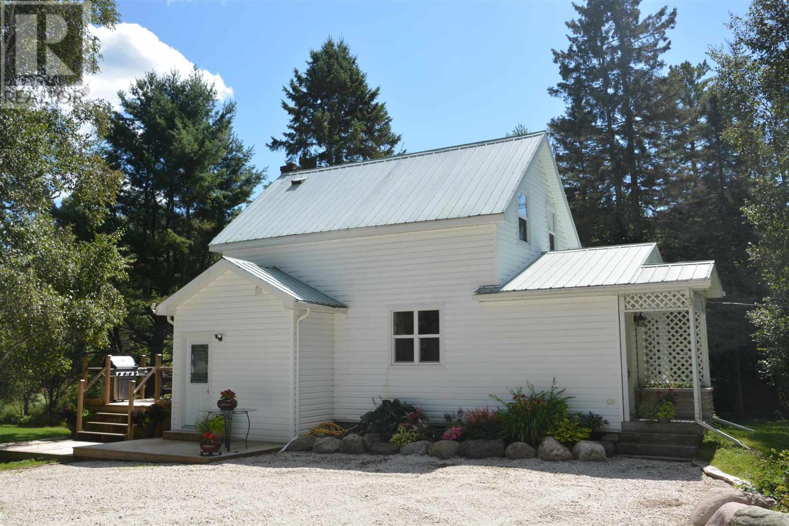 26 Centre Line Rd, Bruce Mines, Ontario  P0R 1C0 - Photo 2 - SM262378