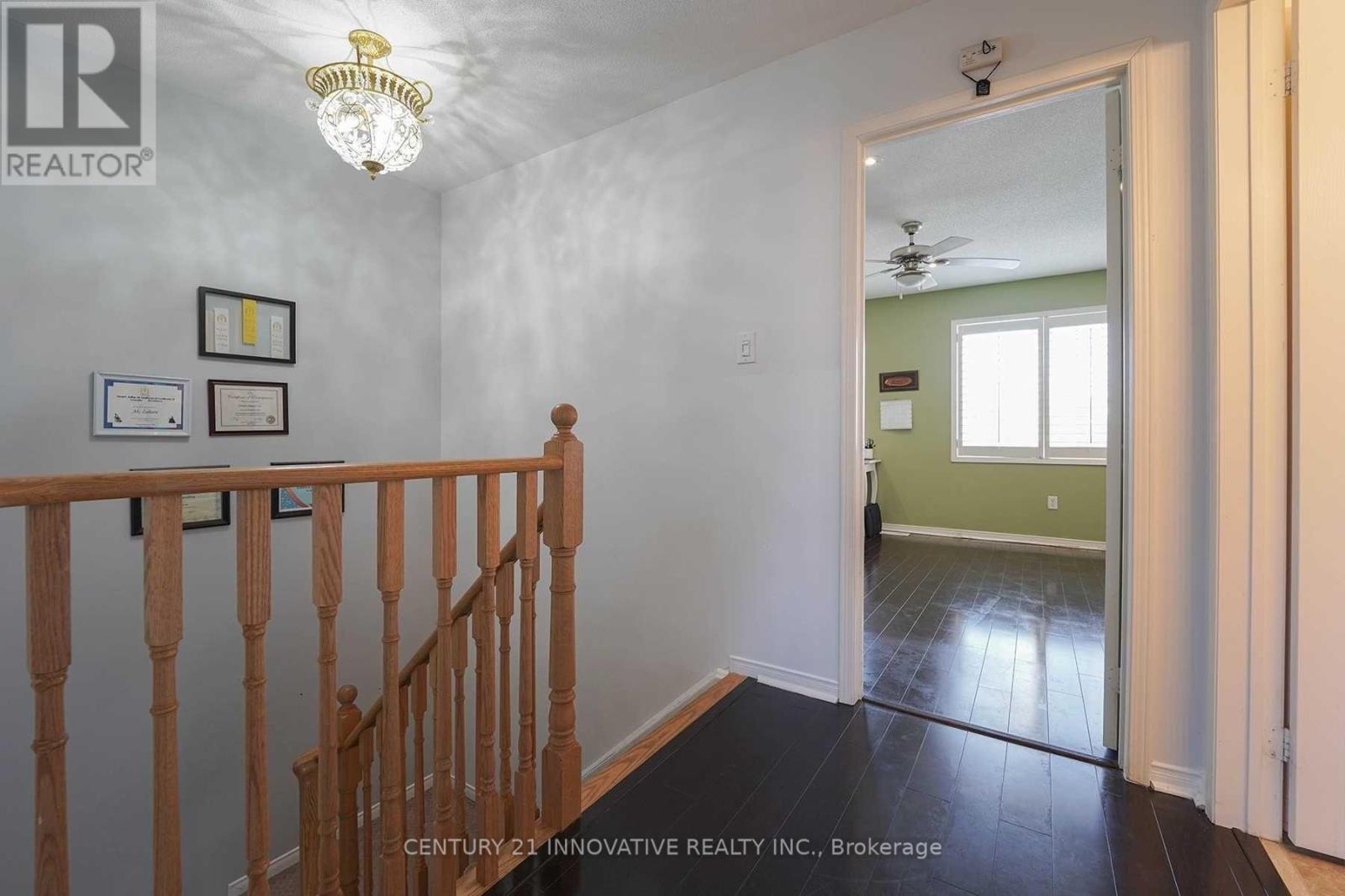 97 Hollingsworth Circle, Brampton, Ontario  L7A 0J5 - Photo 9 - W13727940