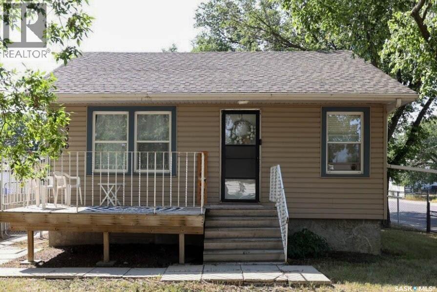 1200 Atkinson Street, Regina, Saskatchewan  S4N 3V6 - Photo 1 - SK047051