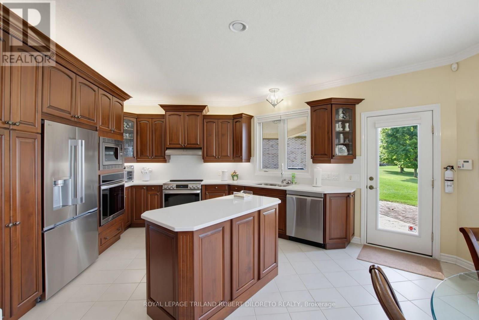 2289 Jack Nash Drive, London South, Ontario  N6K 5R3 - Photo 24 - X13728126
