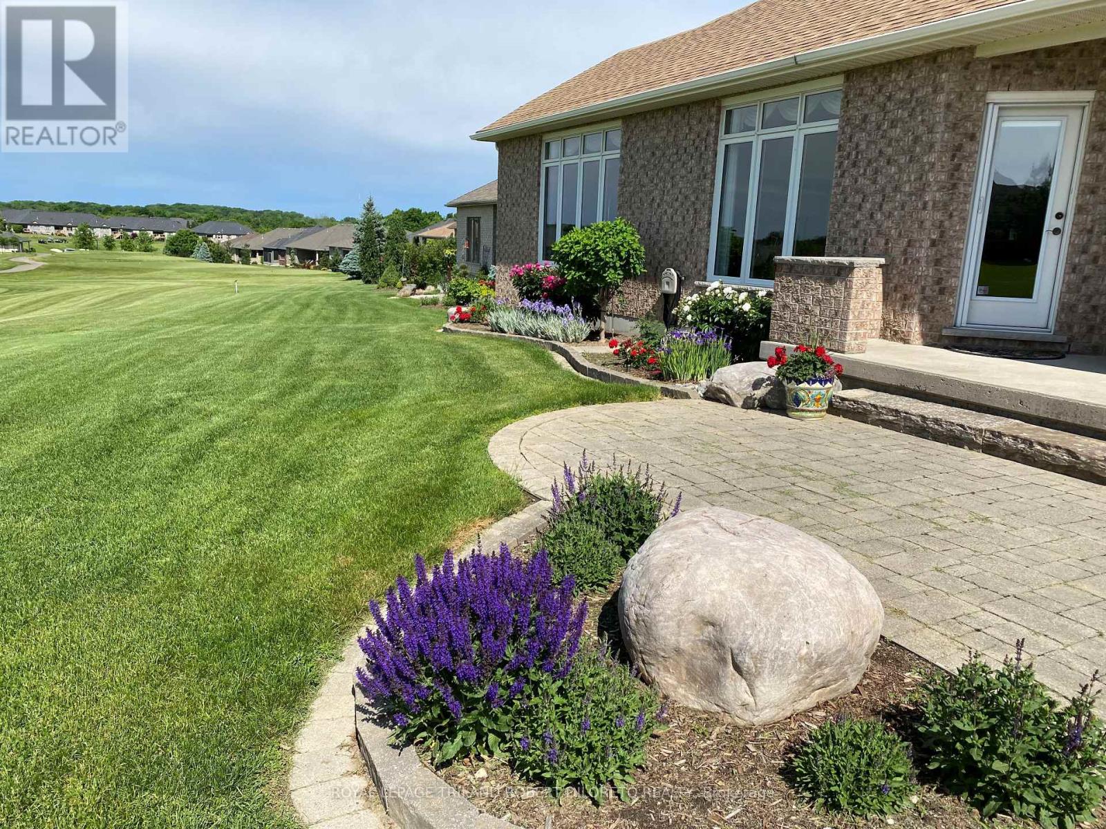 2289 Jack Nash Drive, London South, Ontario  N6K 5R3 - Photo 46 - X13728126