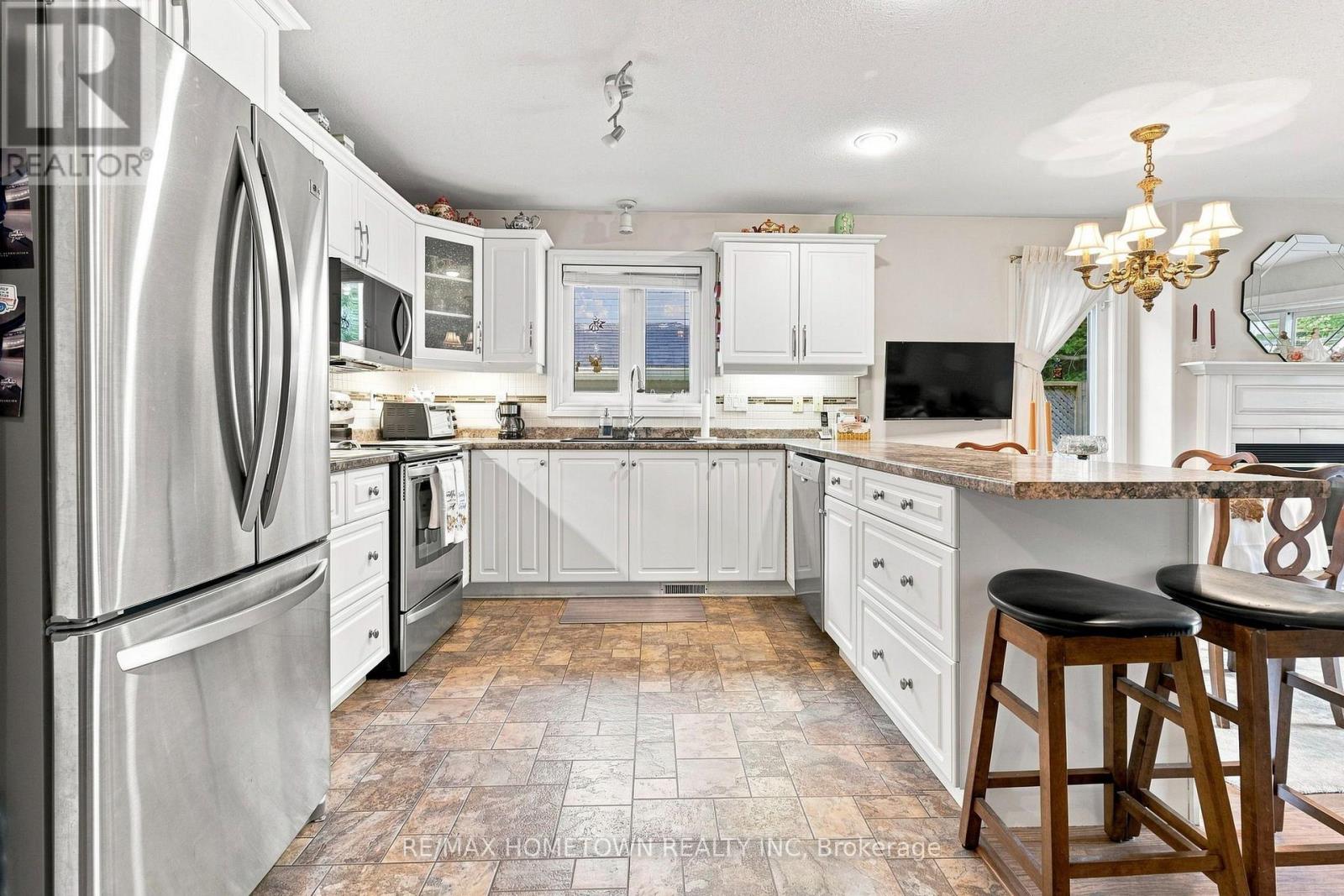 1046 Bridlewood Drive, Brockville, Ontario K6V 7E9 - Photo 7 - X13728106