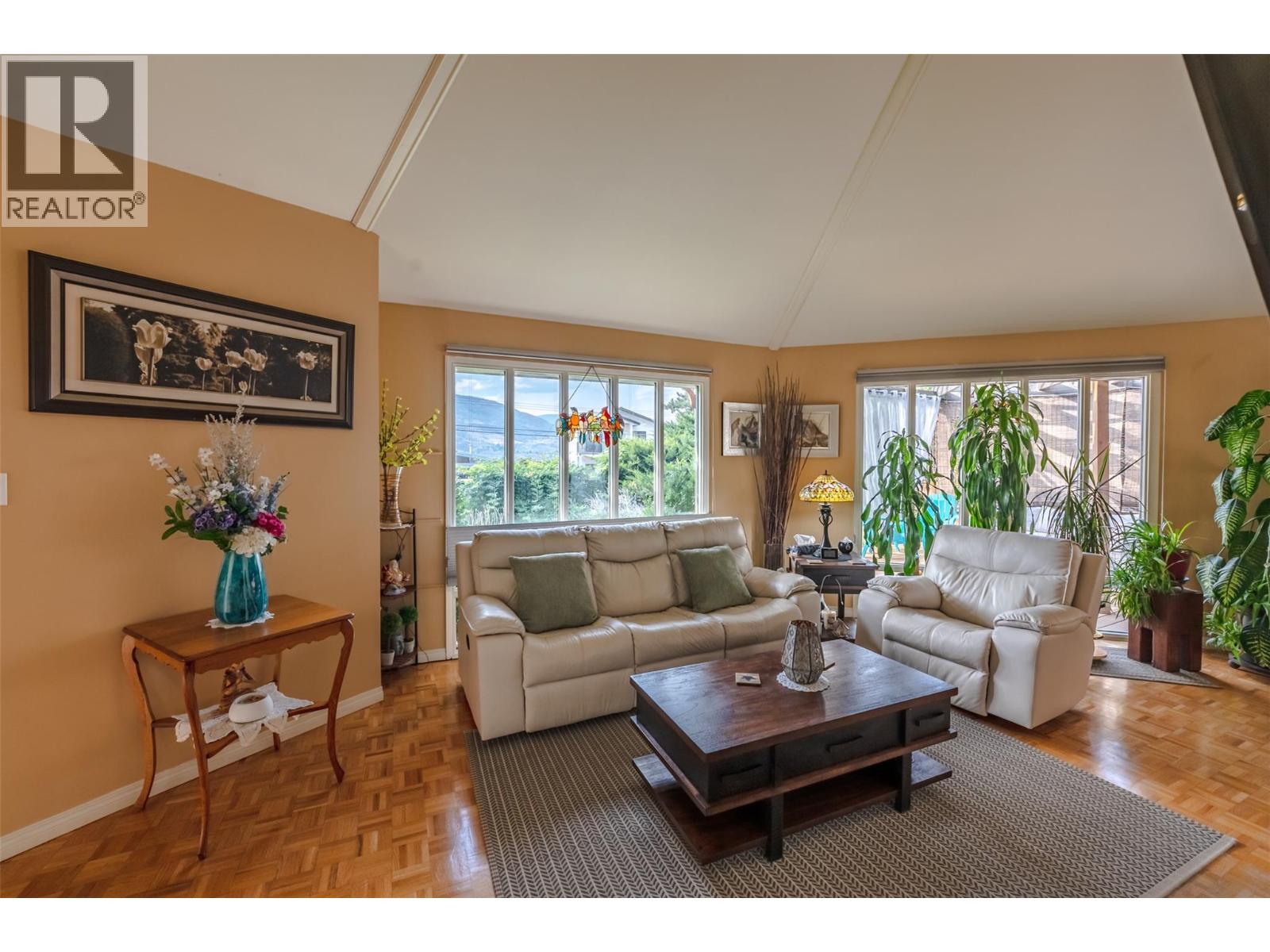 4744 Lakeside Road, Penticton, British Columbia  V2A 8W6 - Photo 21 - 10398714