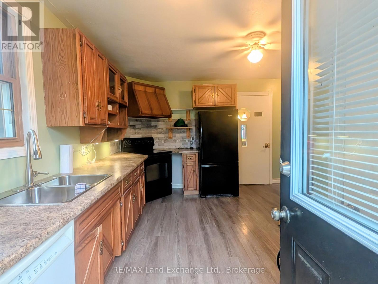 10 Mary Street, Brockton, Ontario  N0G 2V0 - Photo 24 - X13727218