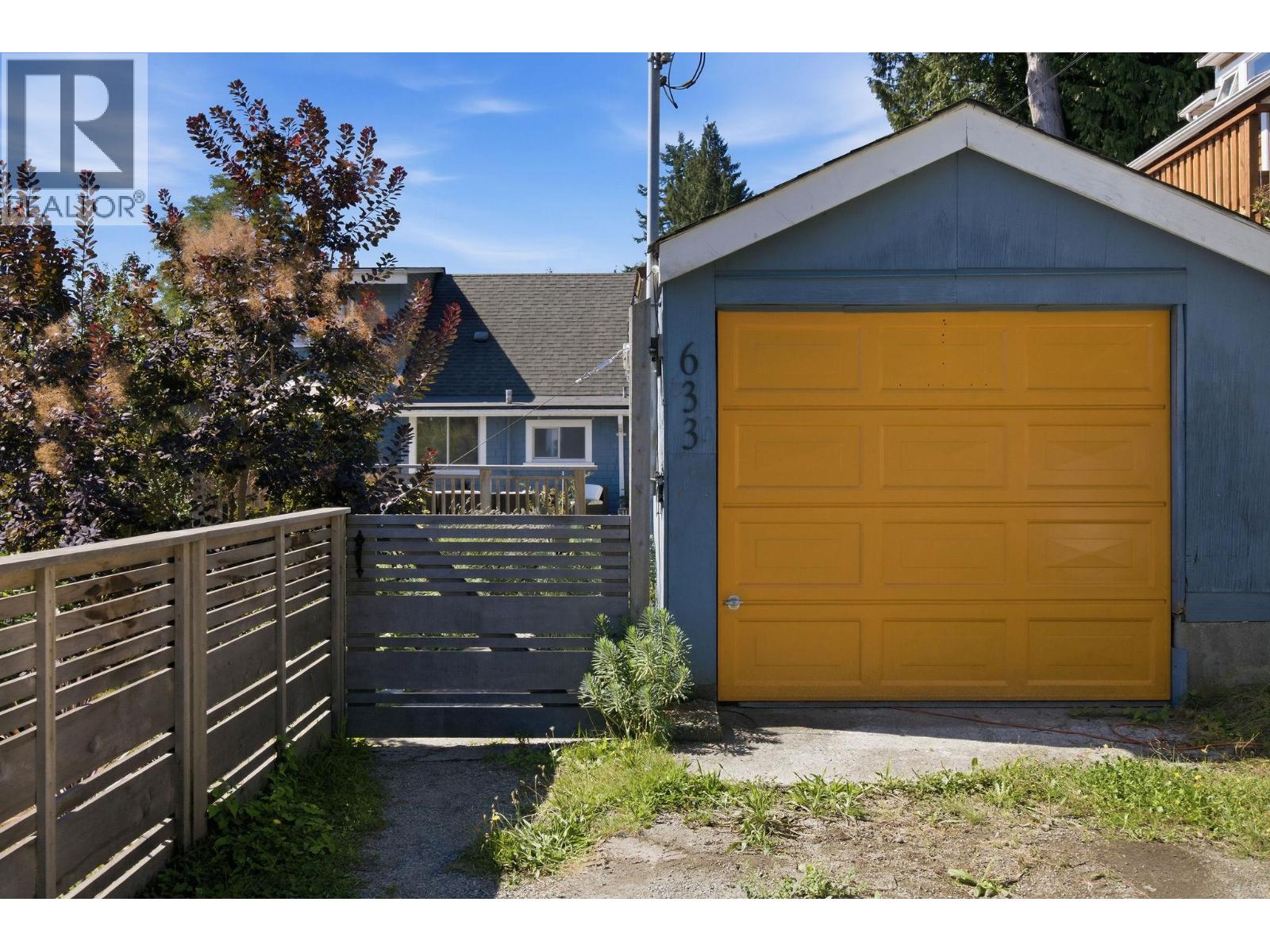 633 Beach Avenue, Gibsons, British Columbia  V0N 1V9 - Photo 28 - R3159936