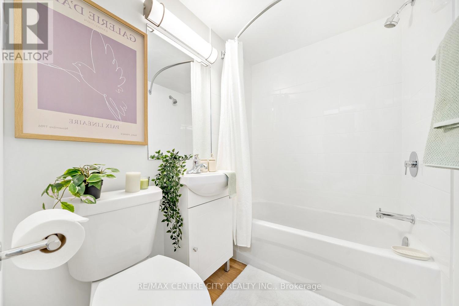 5 - 232 Elm Street, St. Thomas, Ontario  N5R 1J5 - Photo 21 - X12533892