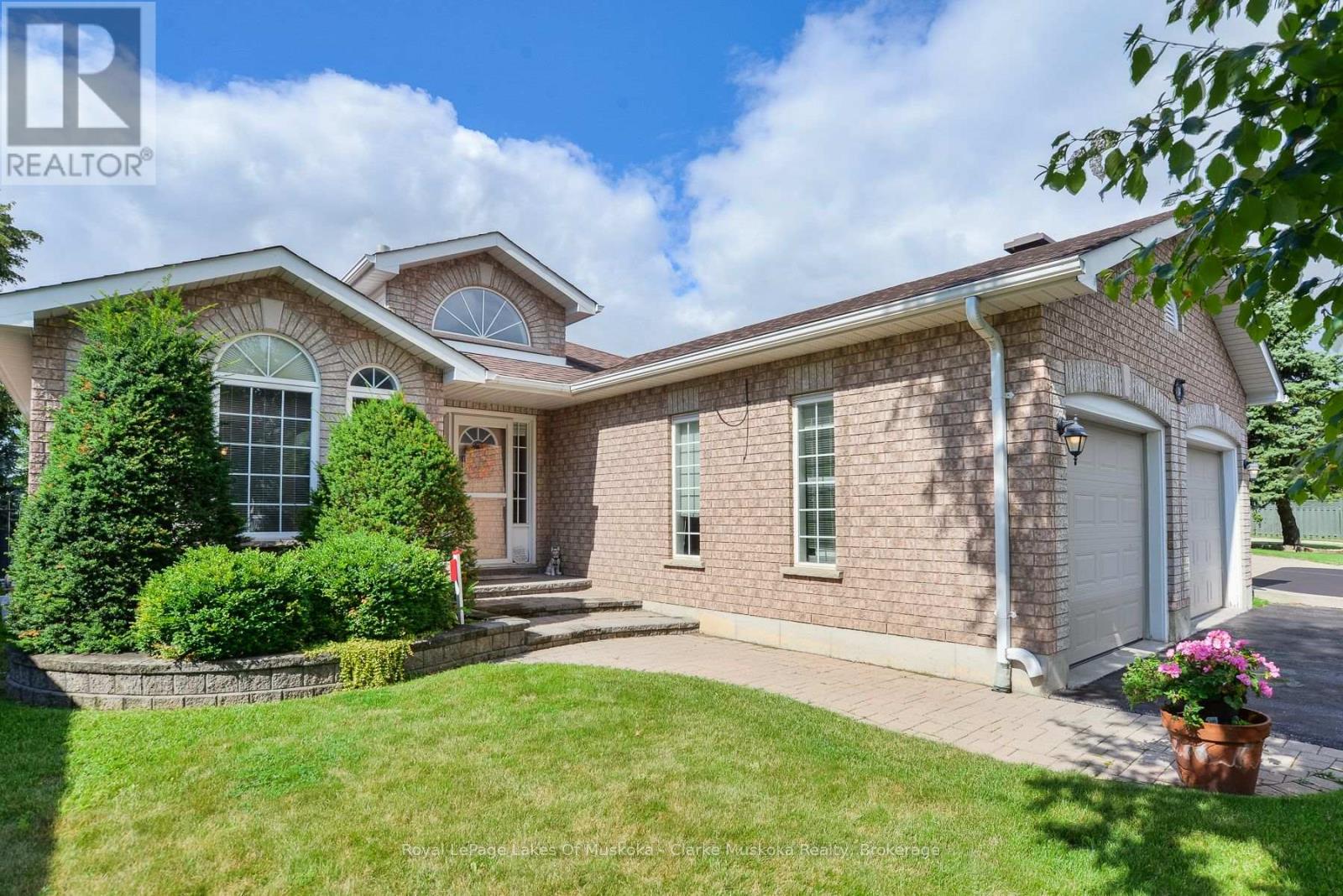 14 Palmer Drive, Barrie (East Bayfield), Ontario  L4M 6V9 - Photo 2 - S13728124