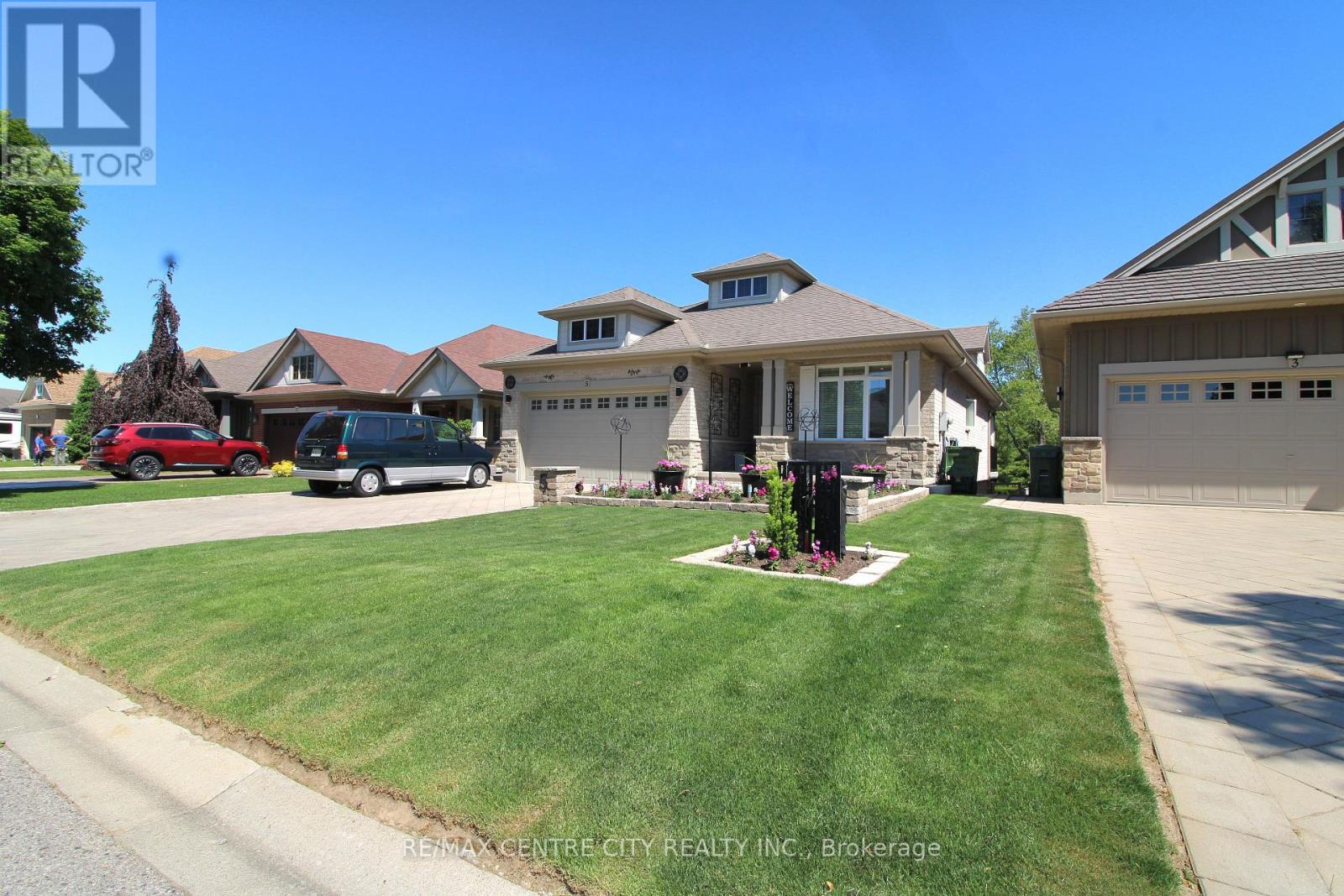5 CHERRY BLOSSOM LANE, St. Thomas, Ontario